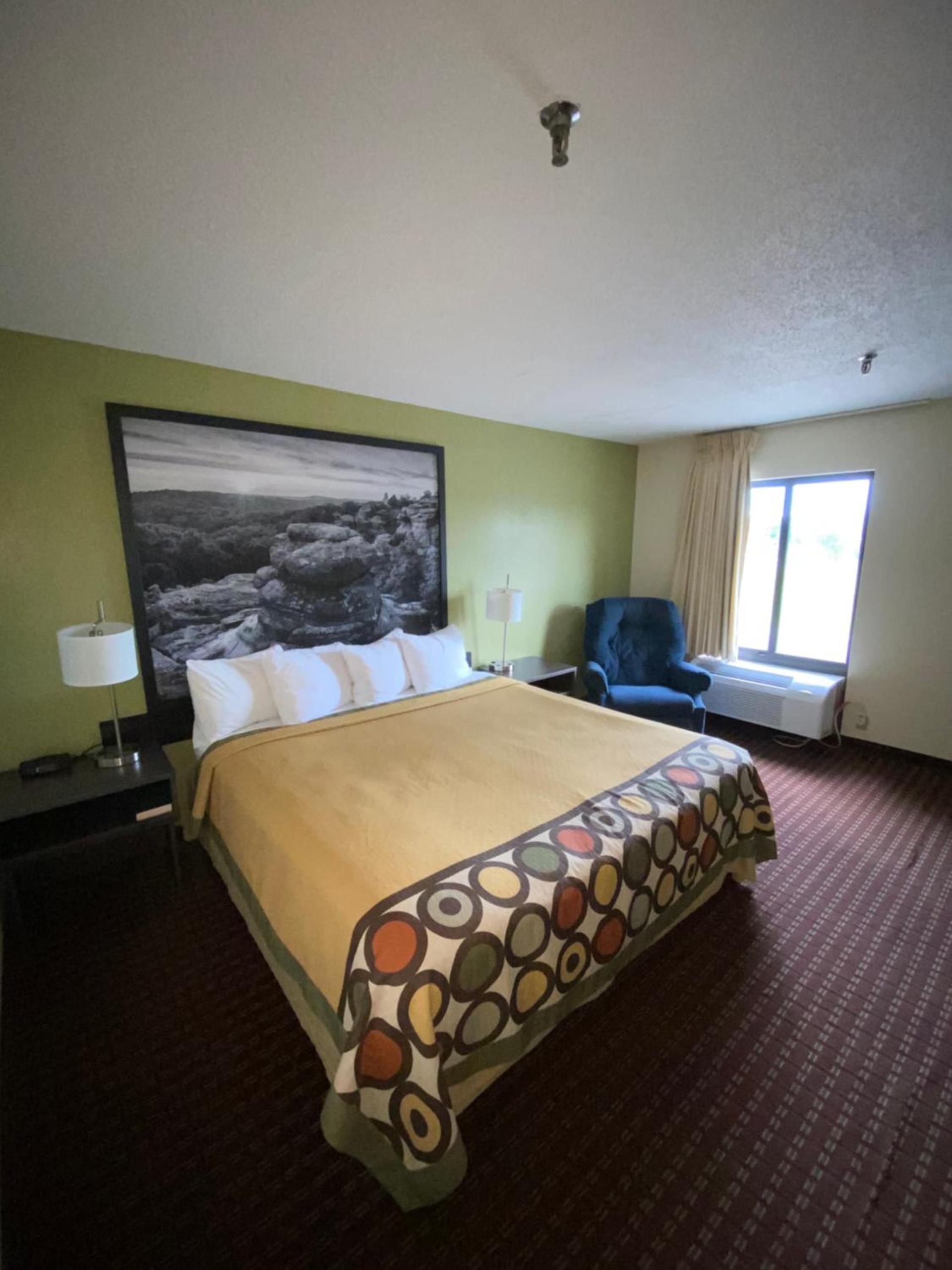 Super 8 by Wyndham Metropolis photo 9