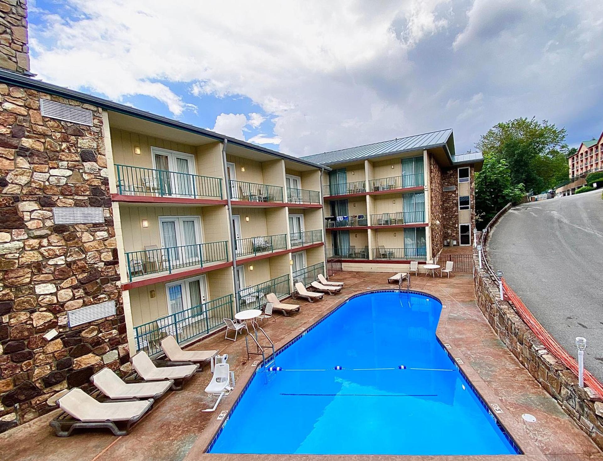 Reagan Resorts Inn photo 2