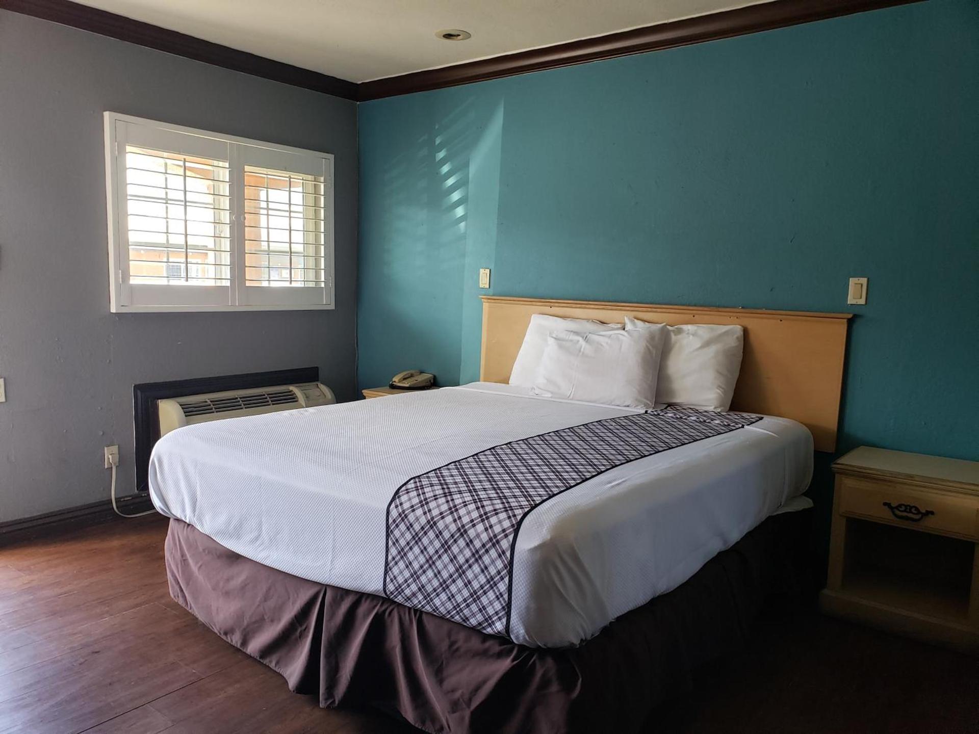 Eagle Inn Motel photo 9