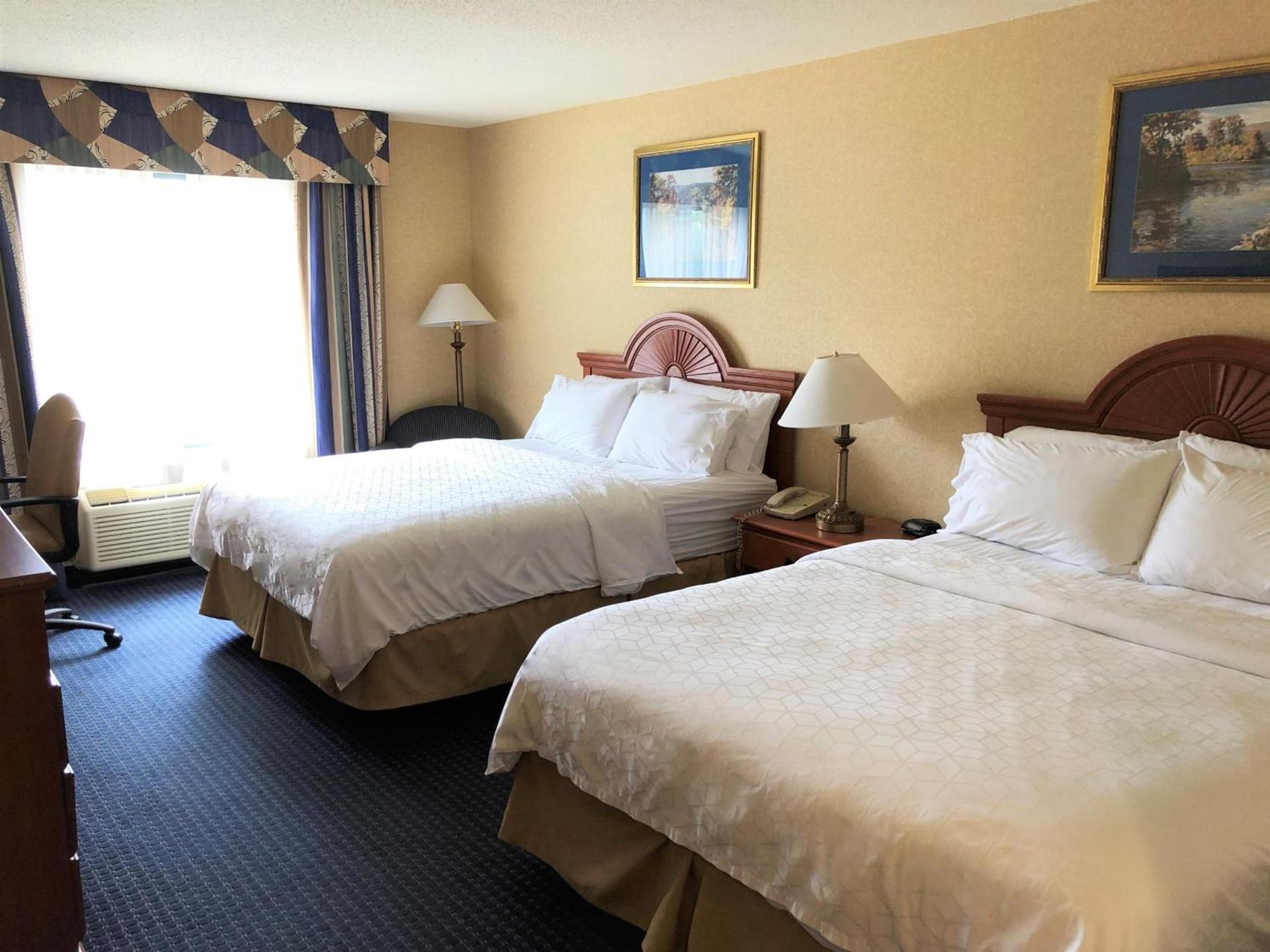 Holiday Inn Express Syracuse Airport by IHG photo 27