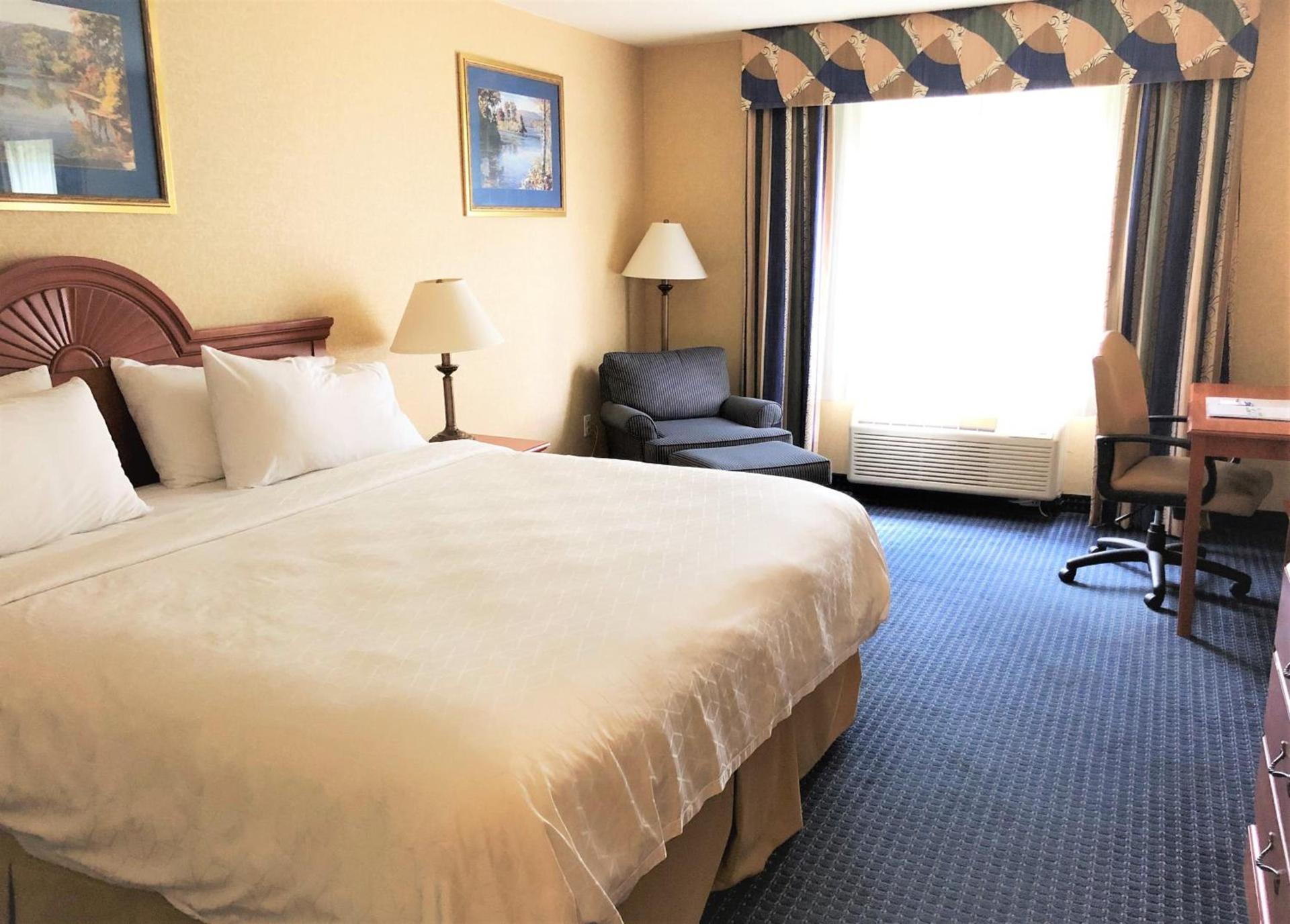 Holiday Inn Express Syracuse Airport by IHG photo 31