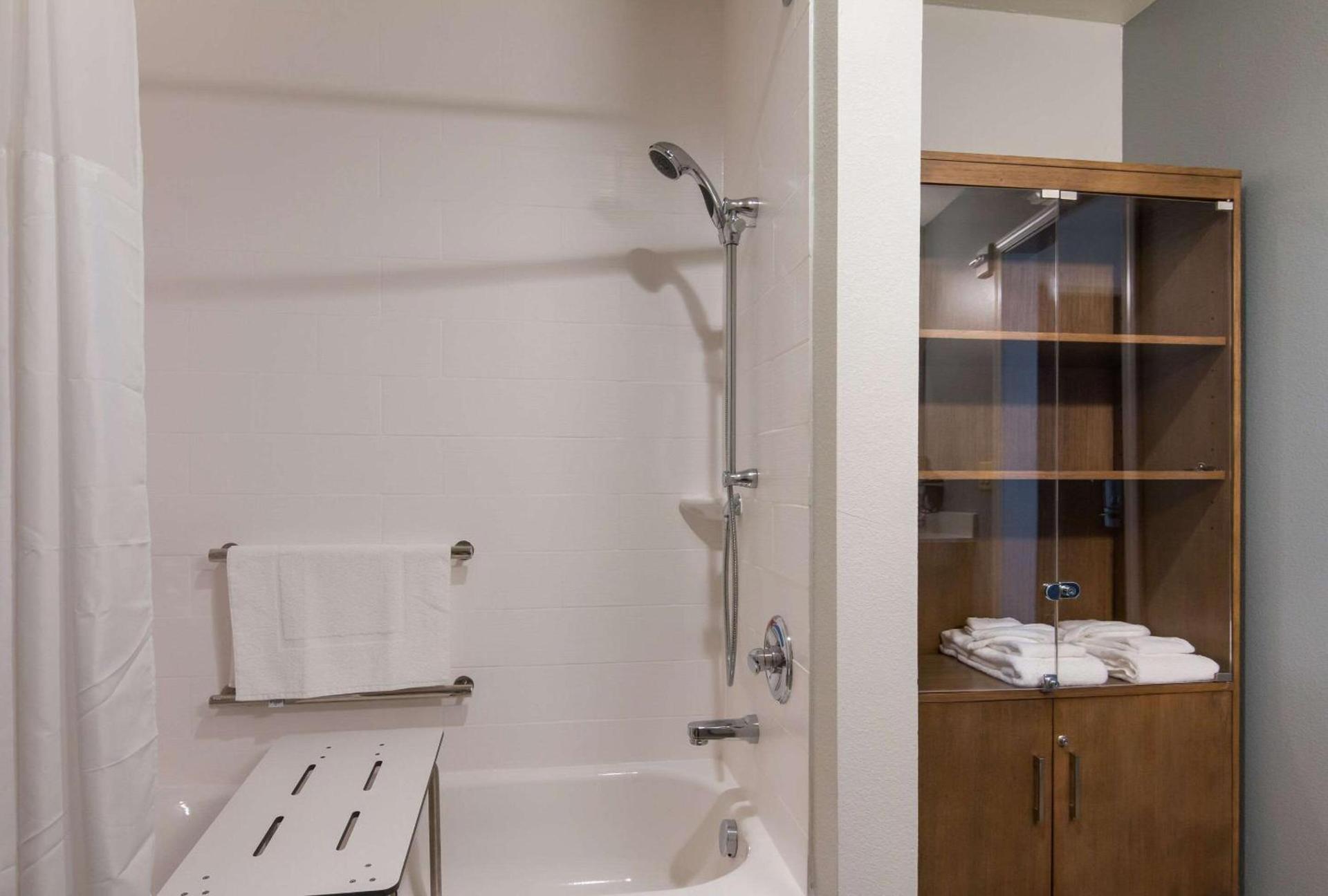 MainStay Suites East Camden photo 5