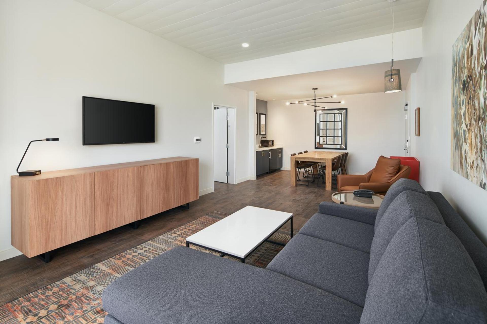 Hotel Indigo Tallahassee - Collegetown by IHG photo 11