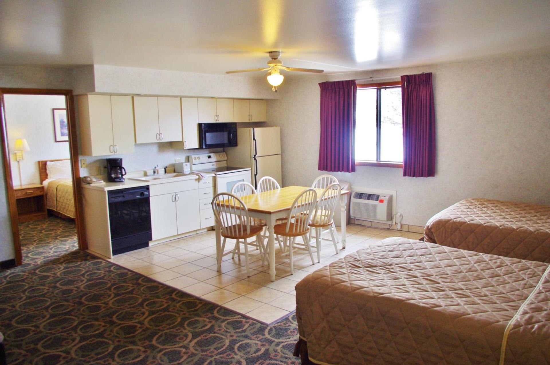 Glenwood Springs Cedar Lodge photo 30