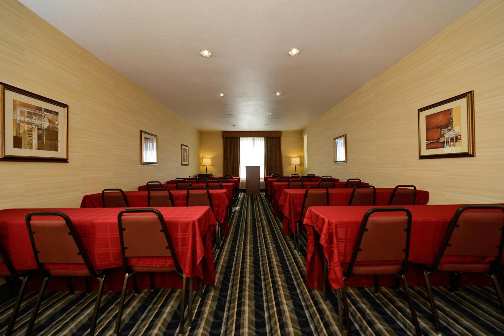 Holiday Inn Express Elk Grove West I-5 by IHG photo 26