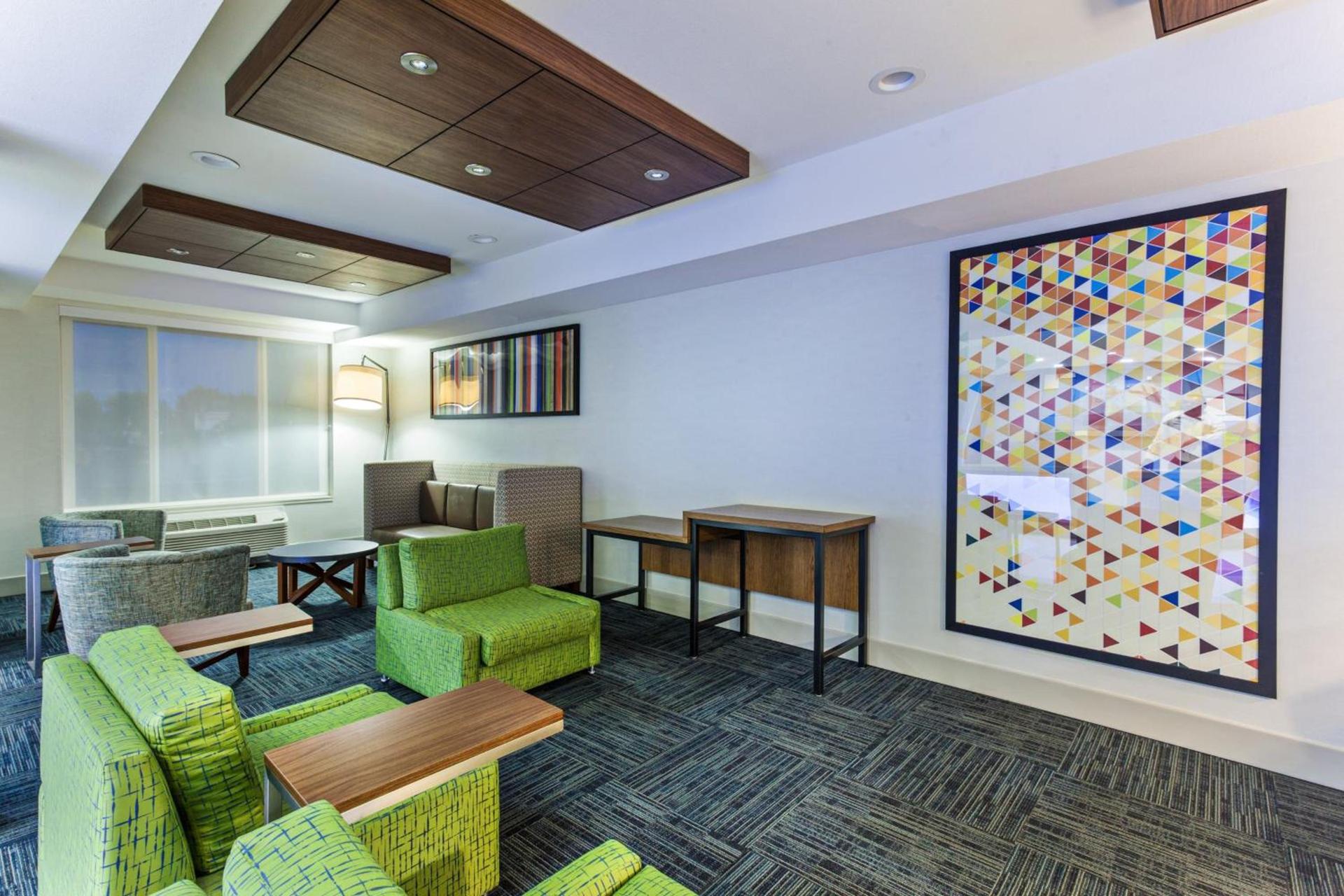 Holiday Inn Express Elk Grove West I-5 by IHG photo 29