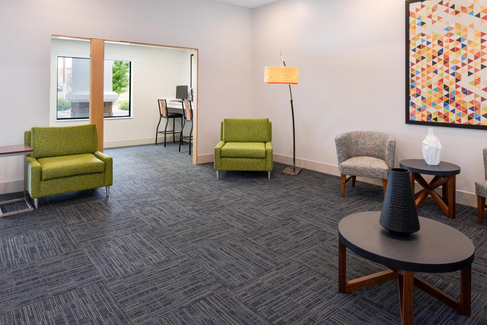Holiday Inn Express & Suites Pueblo by IHG photo 4