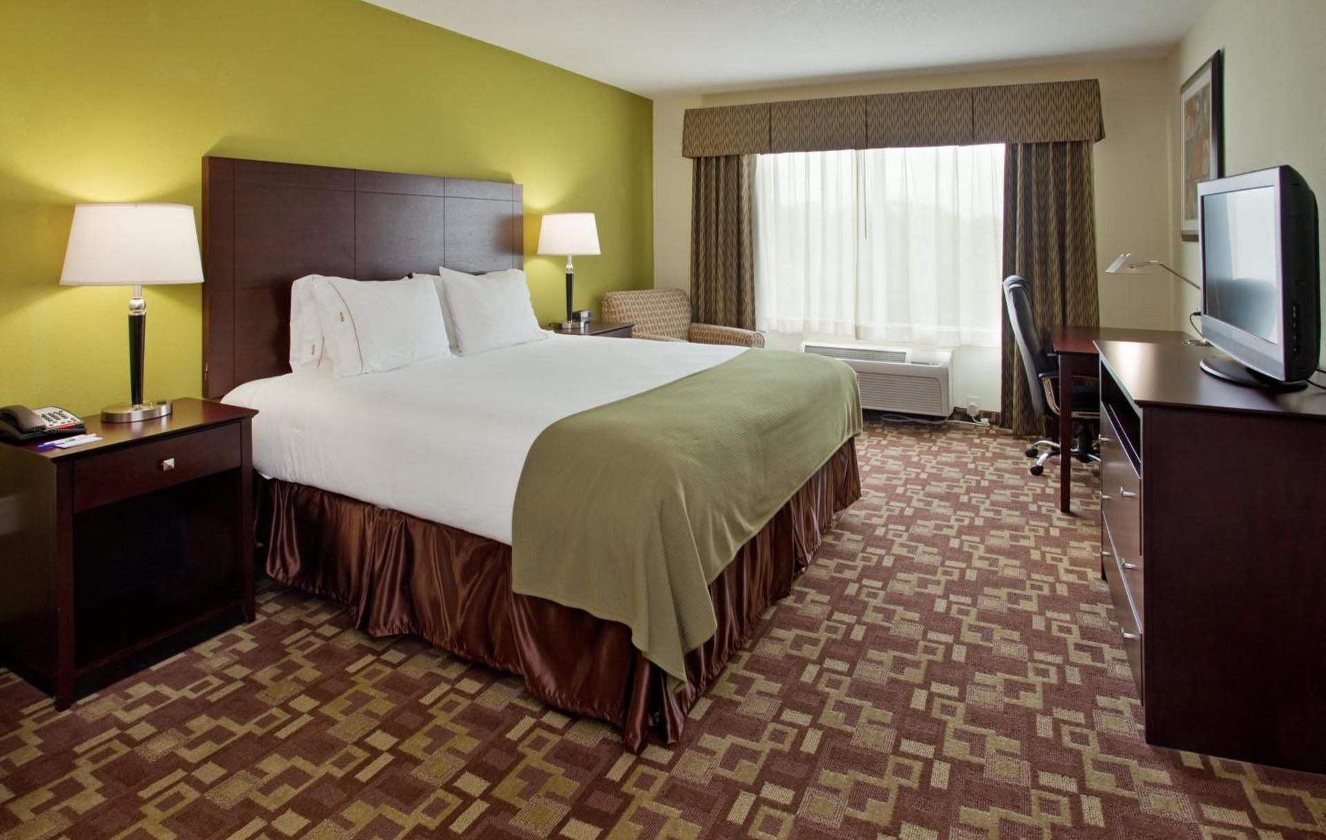 Holiday Inn Express Hotel & Suites Kansas City Sports Complex by IHG photo 37