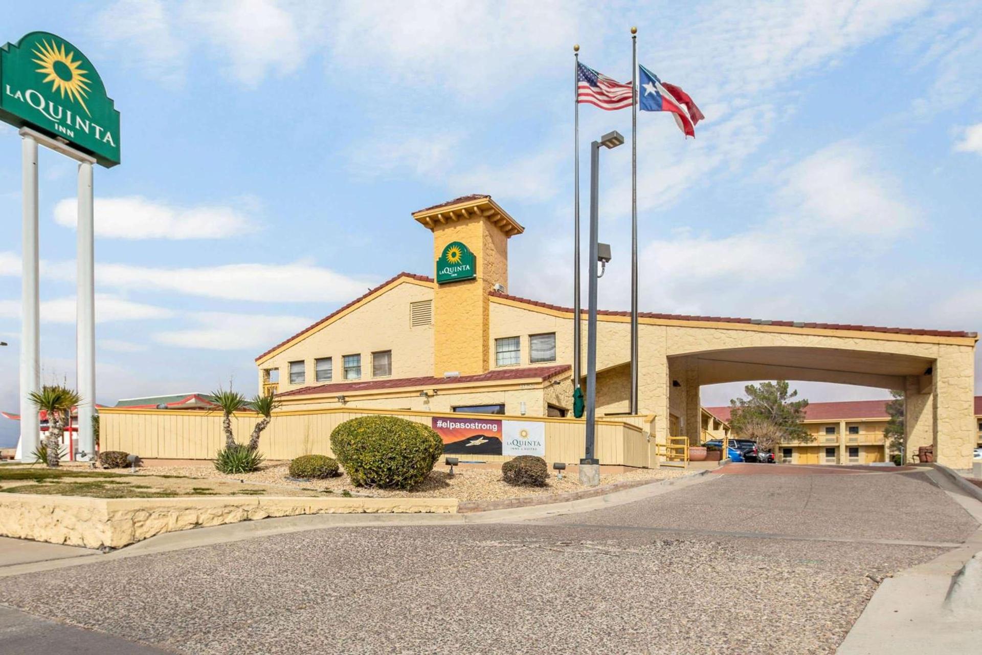 La Quinta Inn by Wyndham El Paso Cielo Vista photo 2