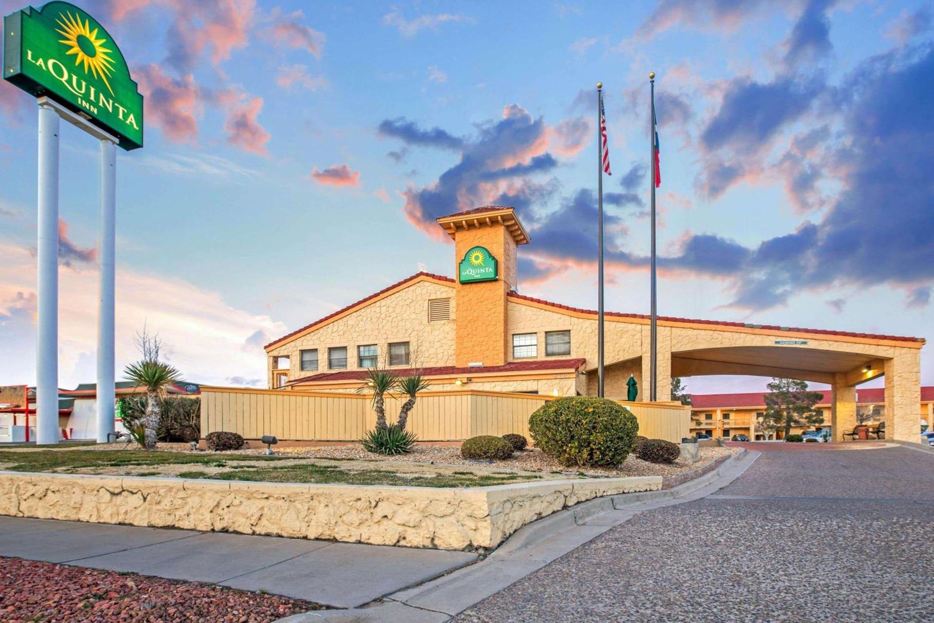 La Quinta Inn by Wyndham El Paso Cielo Vista photo 3