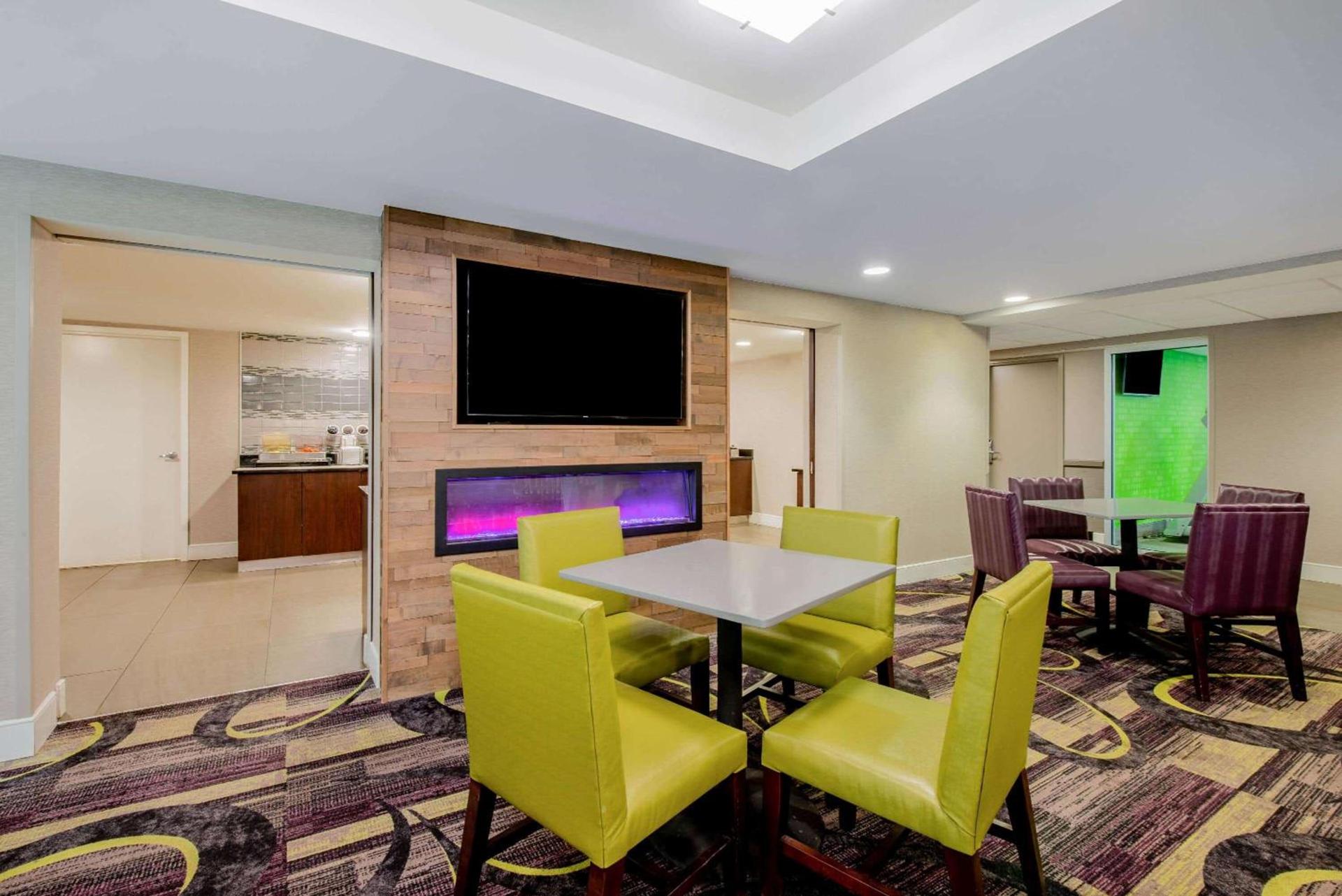 La Quinta by Wyndham Baltimore BWI Airport photo 44
