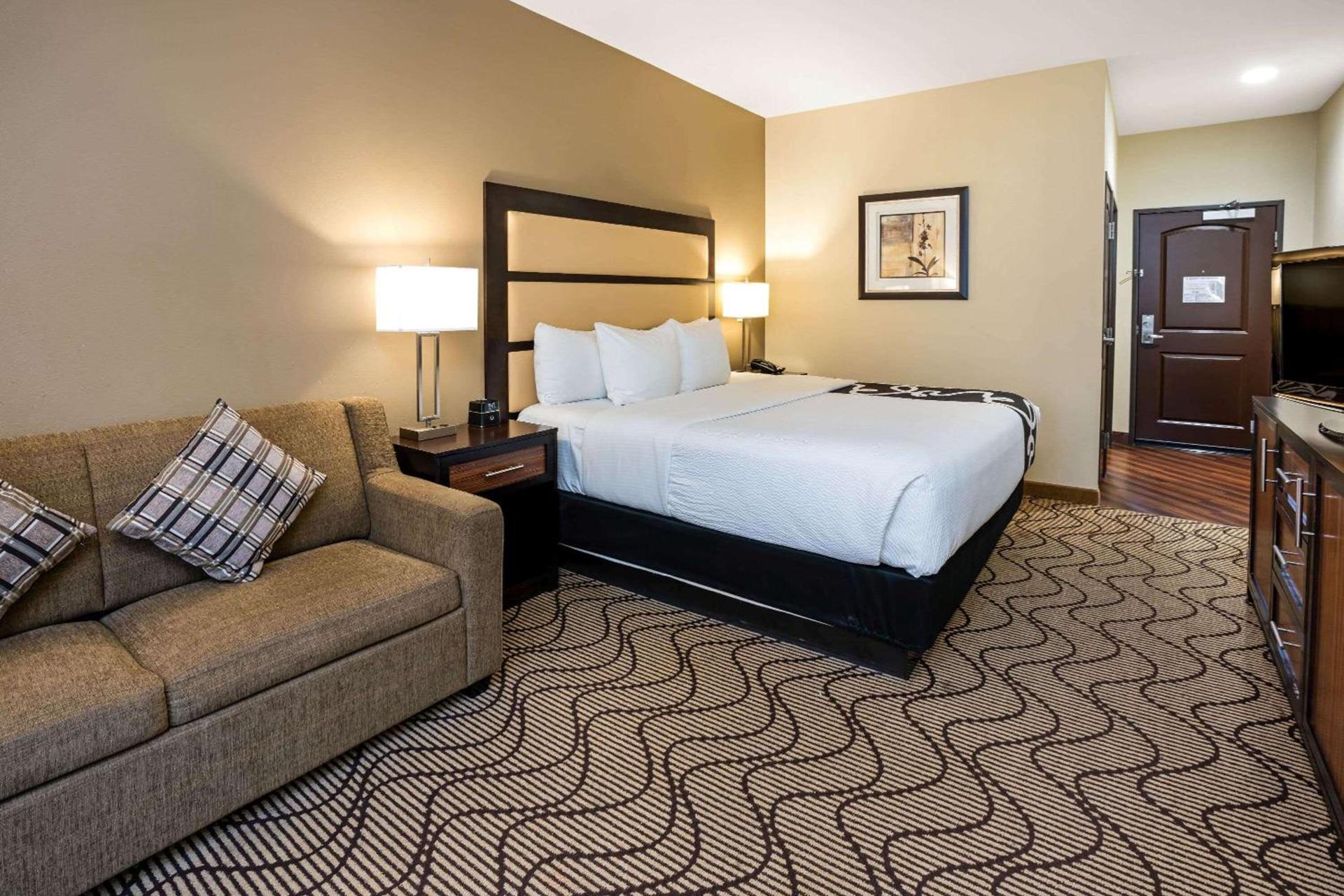 La Quinta by Wyndham Auburn photo 31