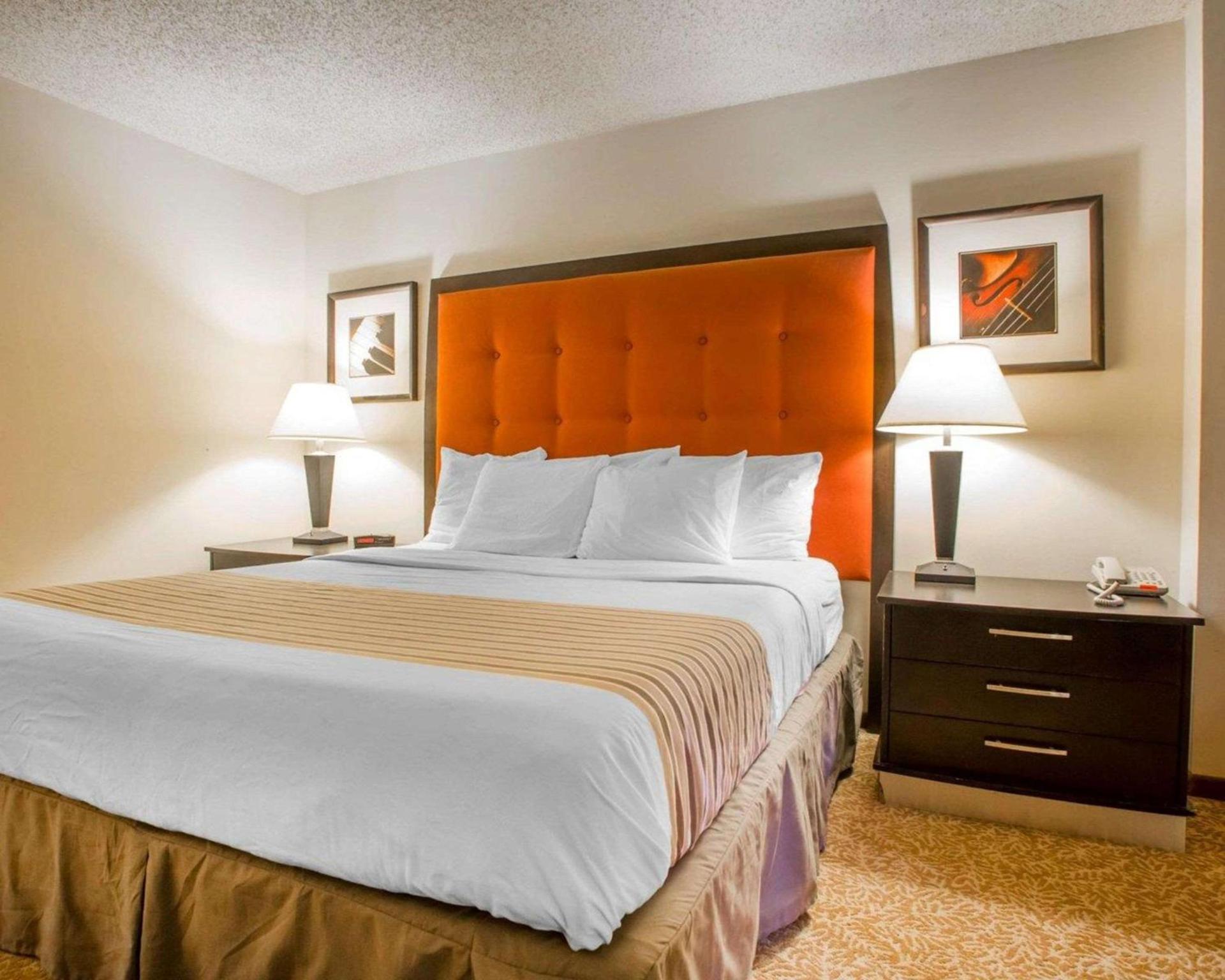 Ramada by Wyndham Stevens Point photo 5