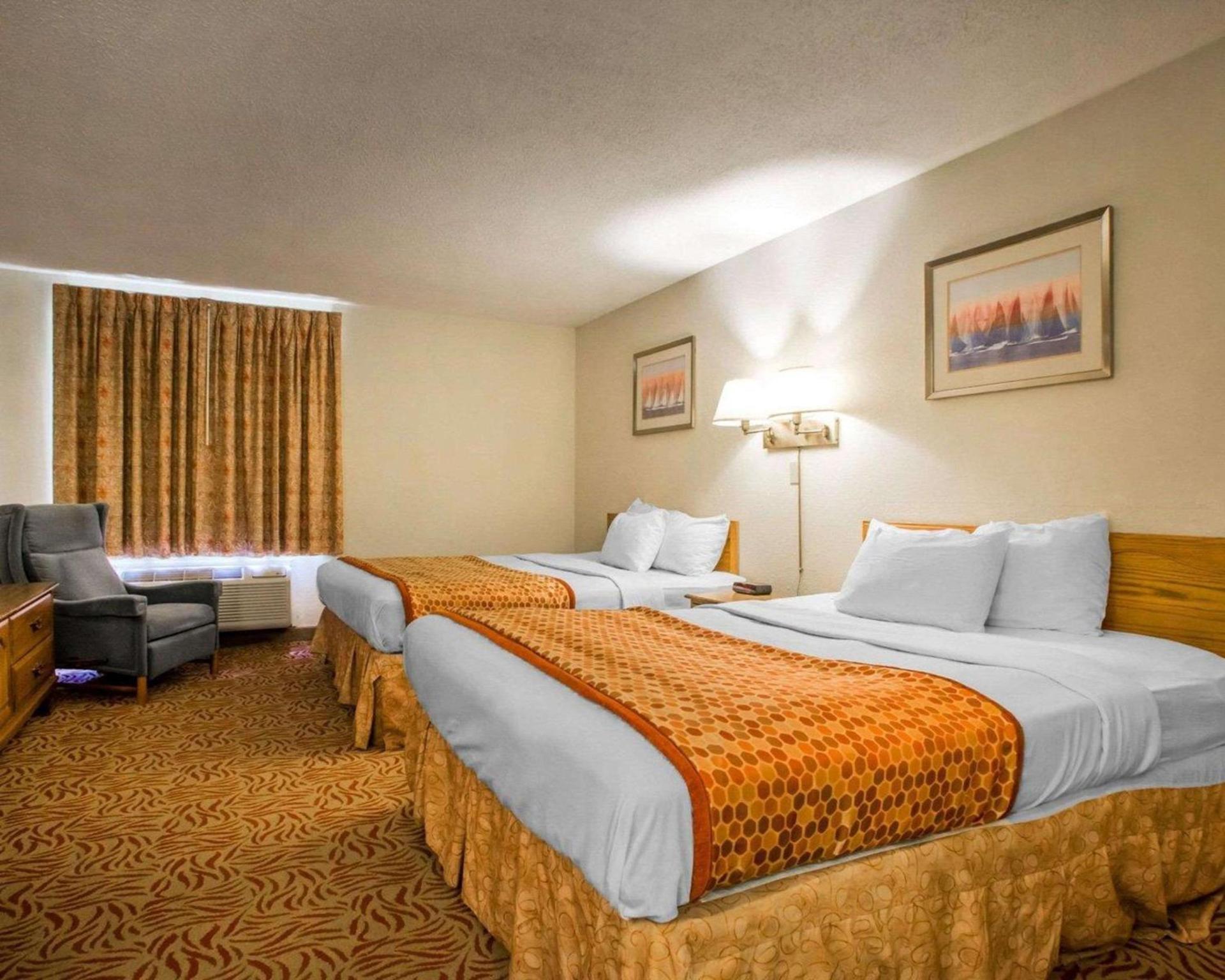 Ramada by Wyndham Stevens Point photo 8