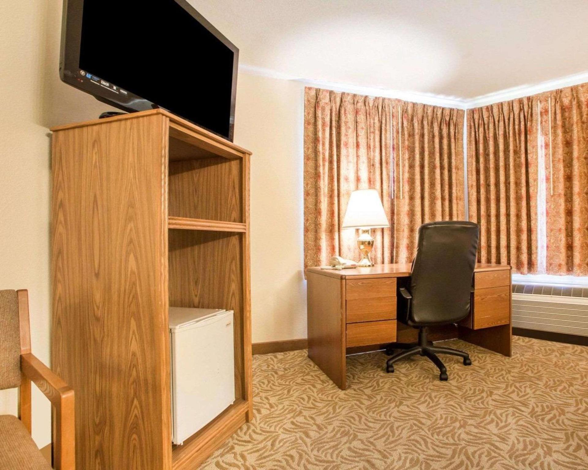 Ramada by Wyndham Stevens Point photo 9