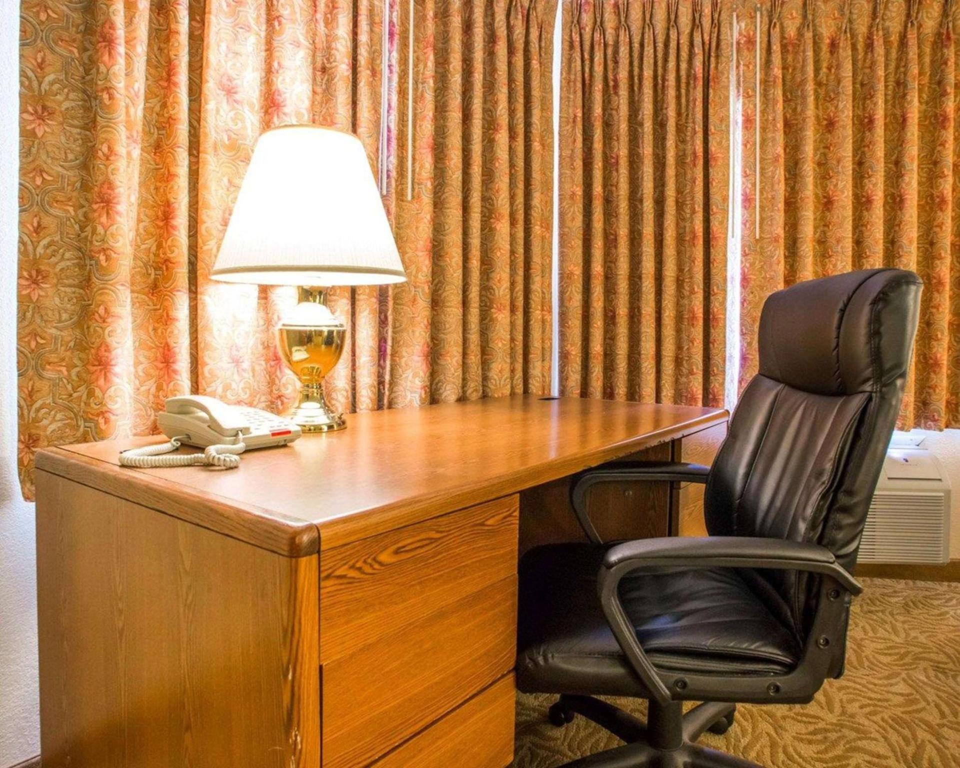 Ramada by Wyndham Stevens Point photo 13