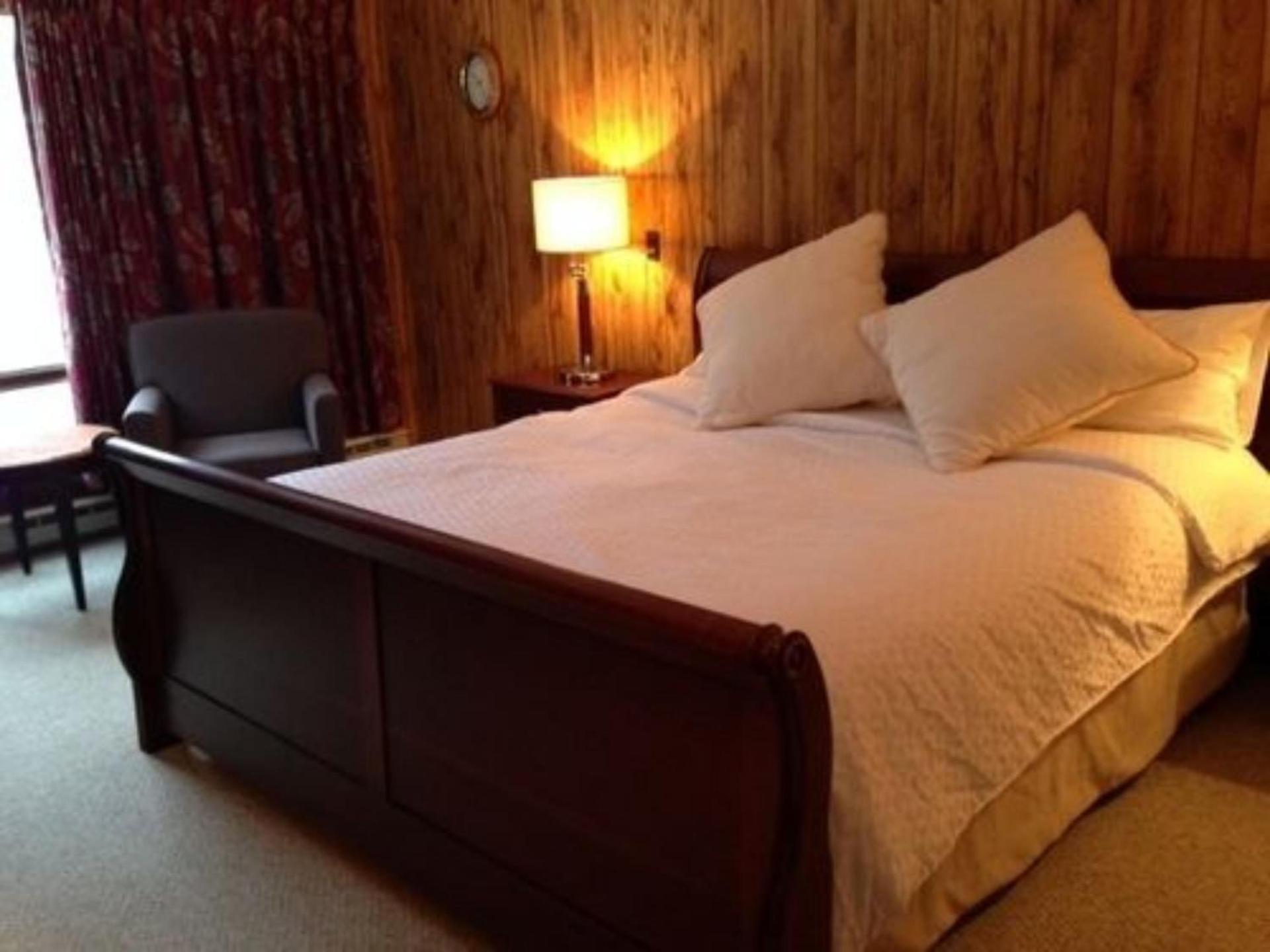 Evergreen Valley Inn photo 7