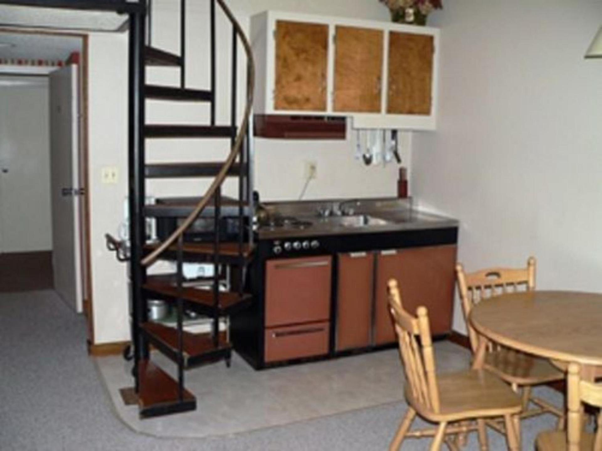 Evergreen Valley Inn photo 12