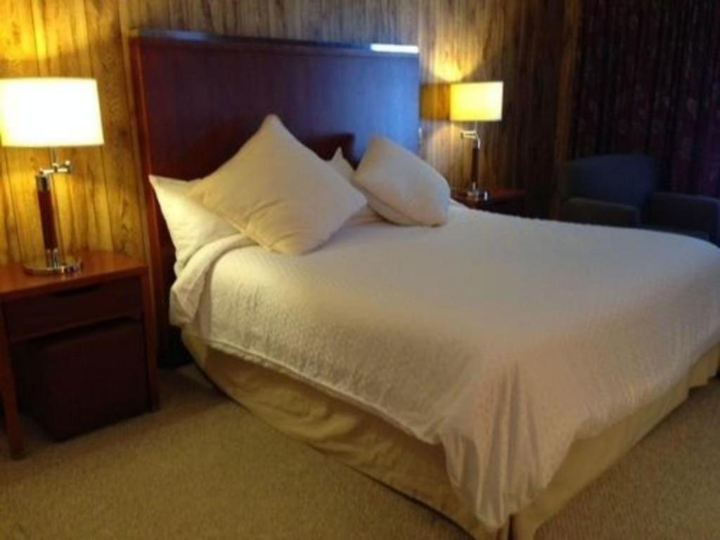 Evergreen Valley Inn photo 19