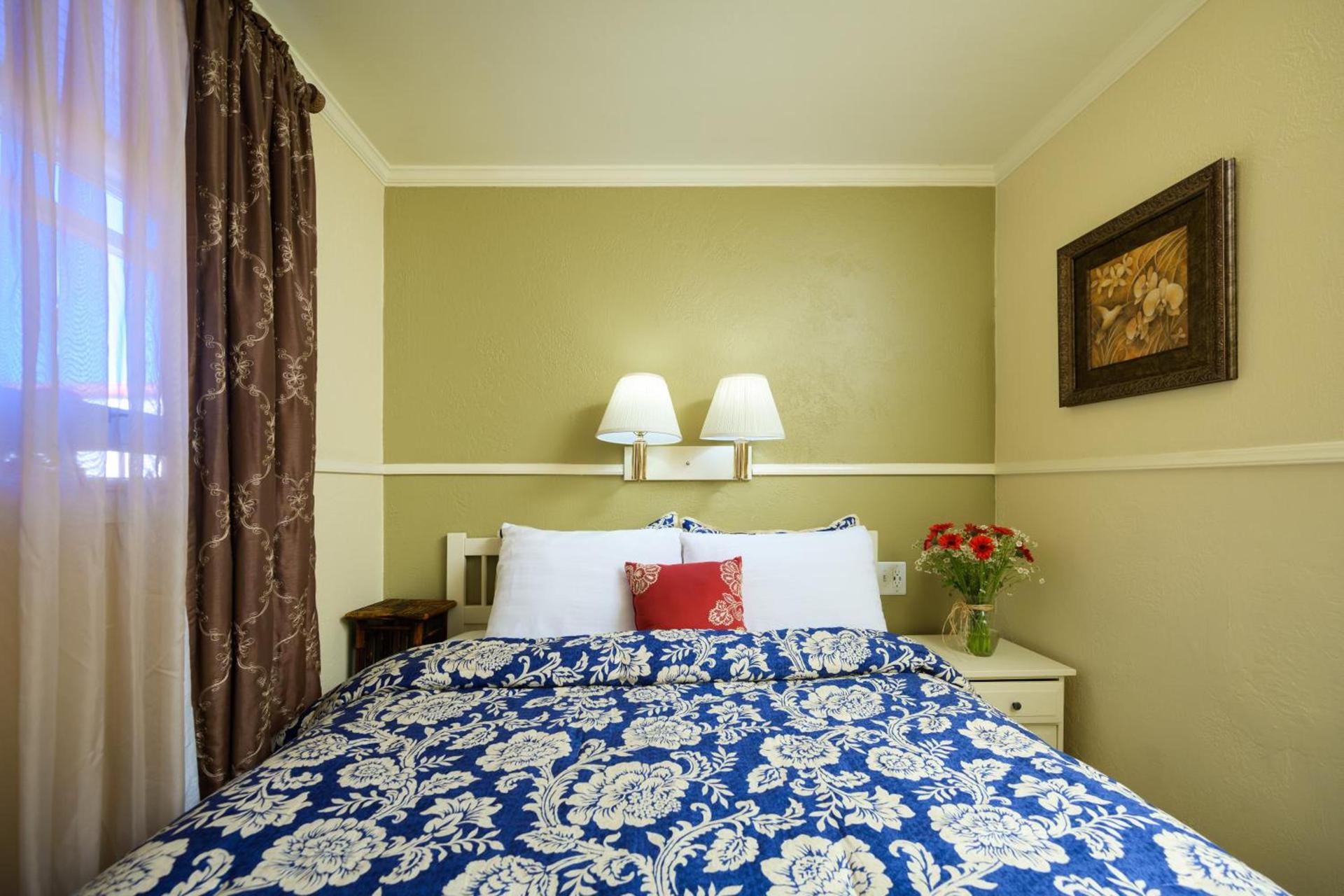 Marina Motel photo 55