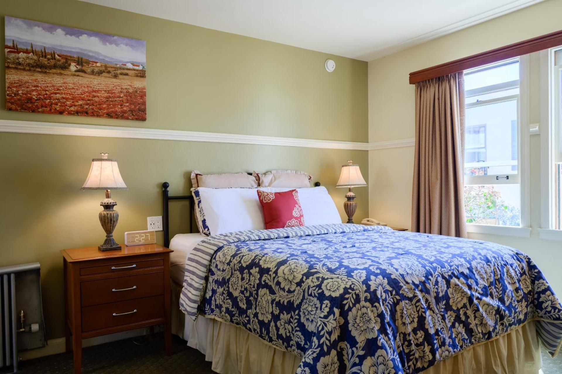 Marina Motel photo 48