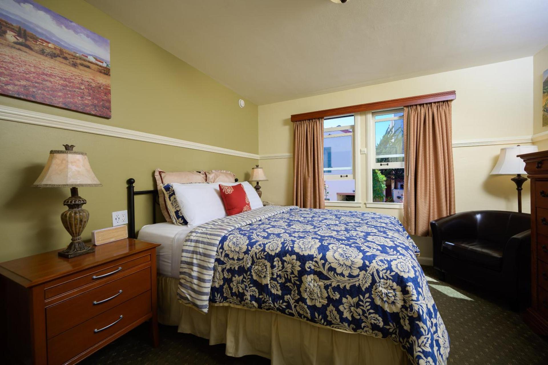 Marina Motel photo 23