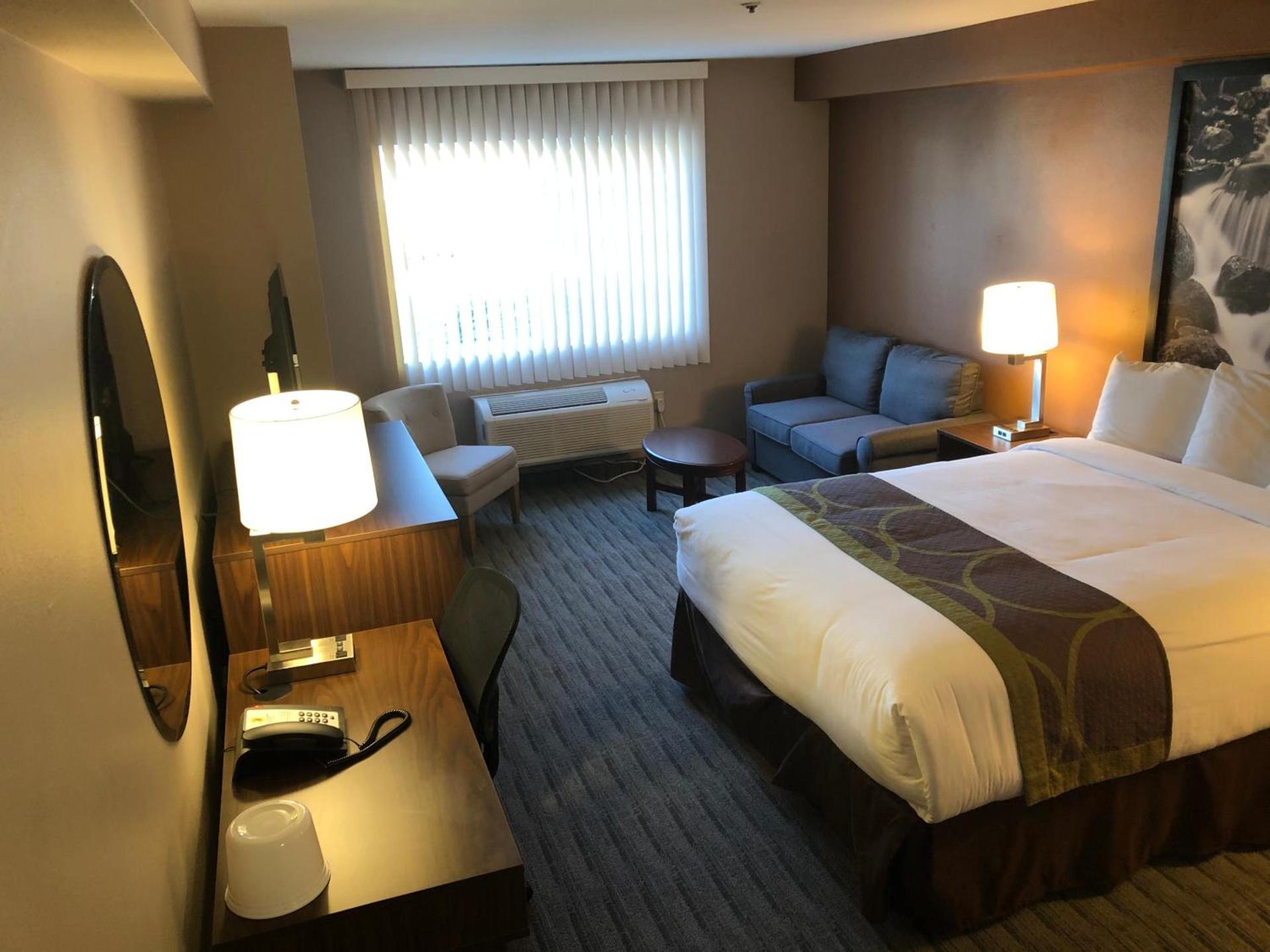 Super 8 by Wyndham Lynnwood photo 6
