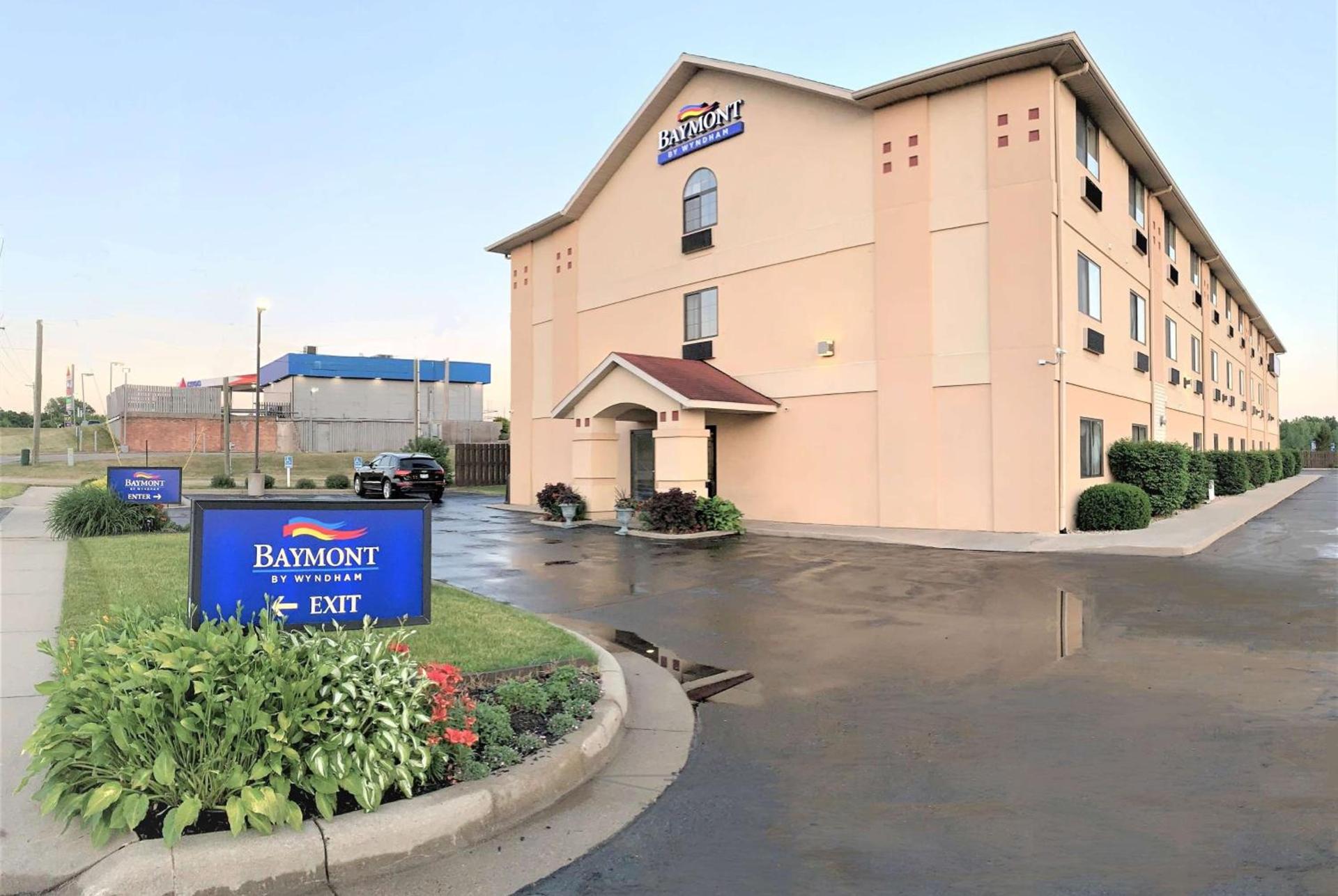 Baymont by Wyndham Paw Paw photo 1