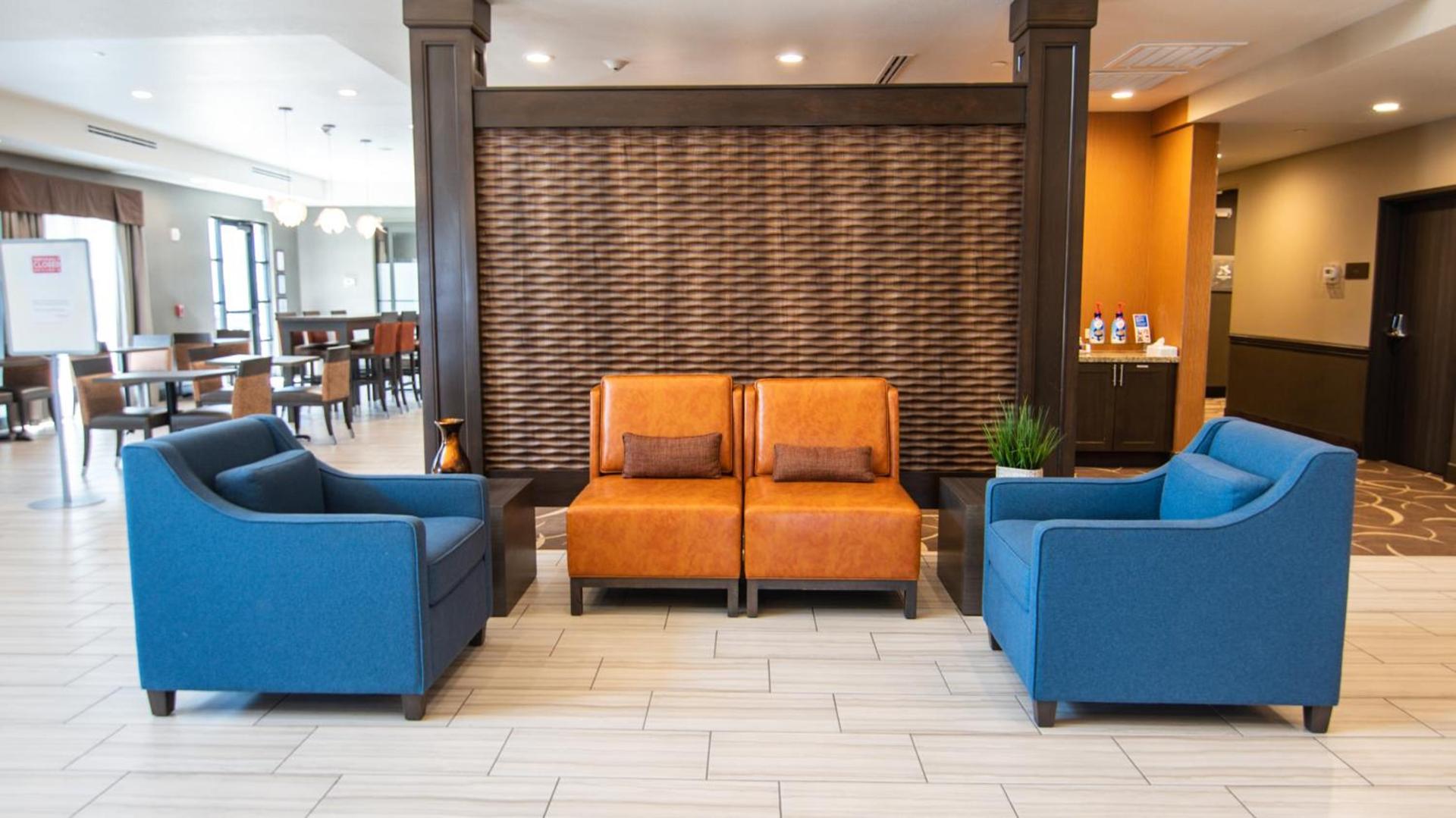 Comfort Suites Near Sam Houston Race Park photo 16