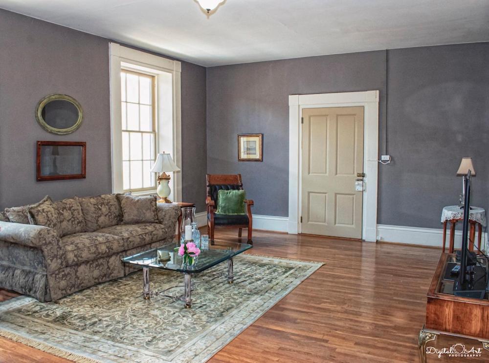 Lee House Inn photo 48