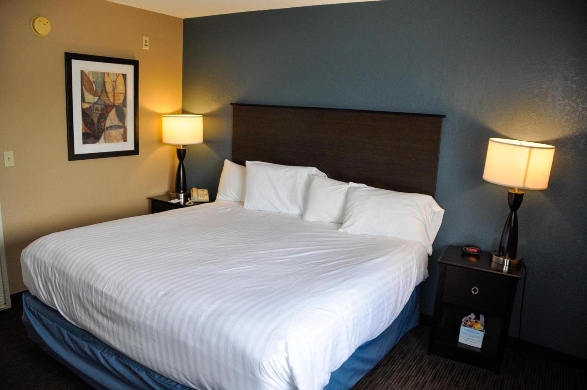AmericInn by Wyndham Clear Lake photo 47