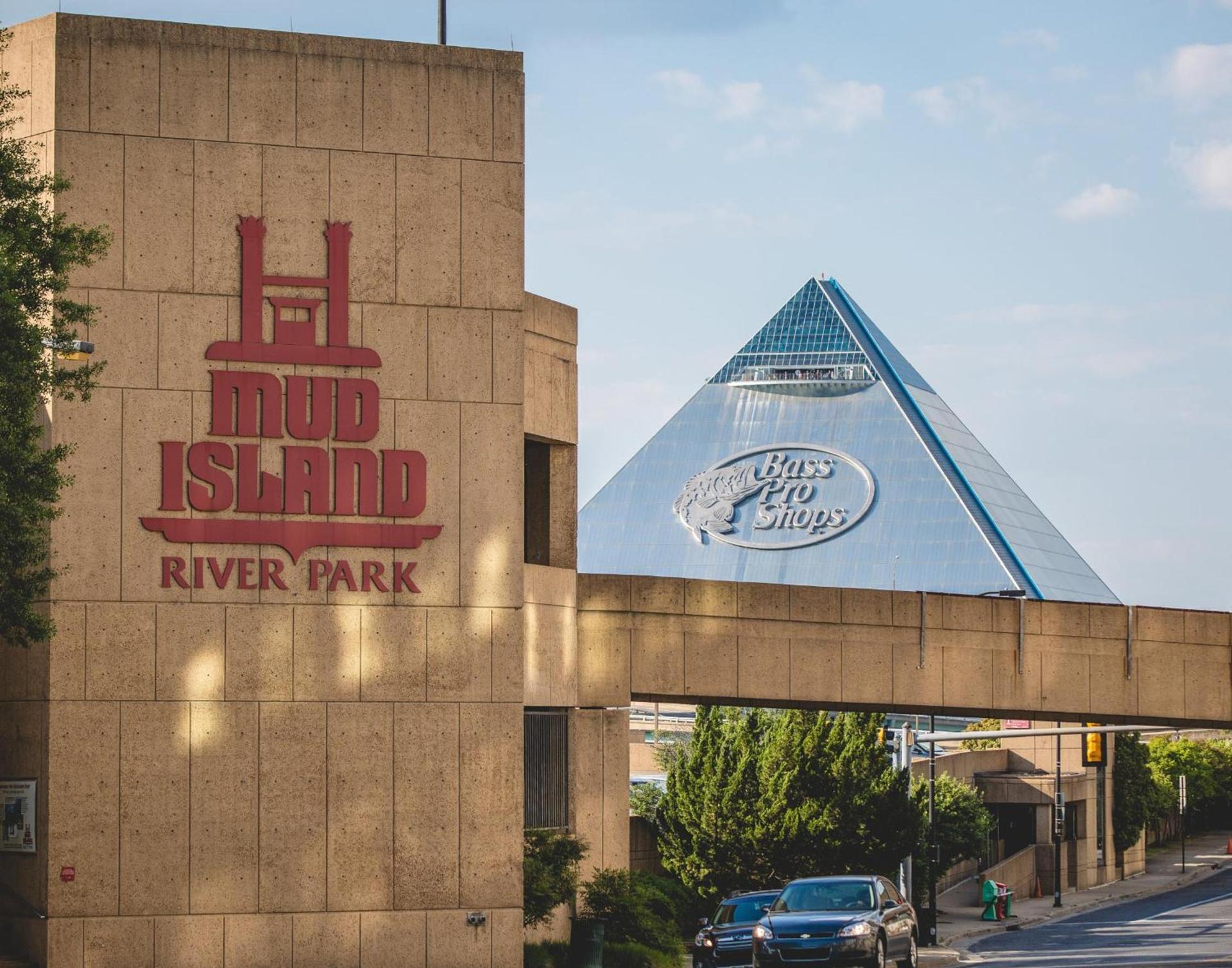 Crowne Plaza Memphis Downtown by IHG photo 24
