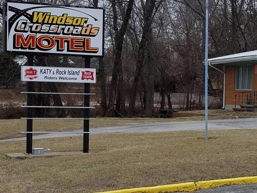 Windsor Crossroads Motel photo 4