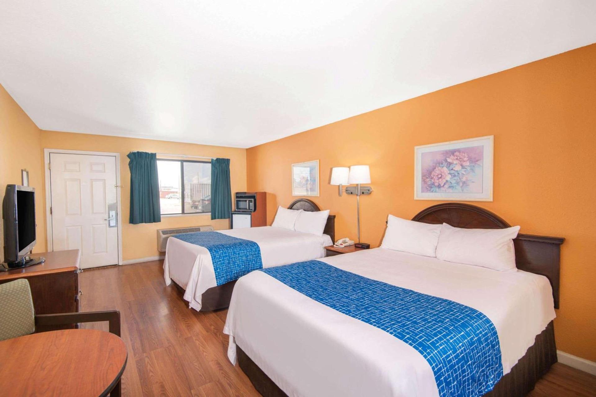 Travelodge by Wyndham Kingman photo 4