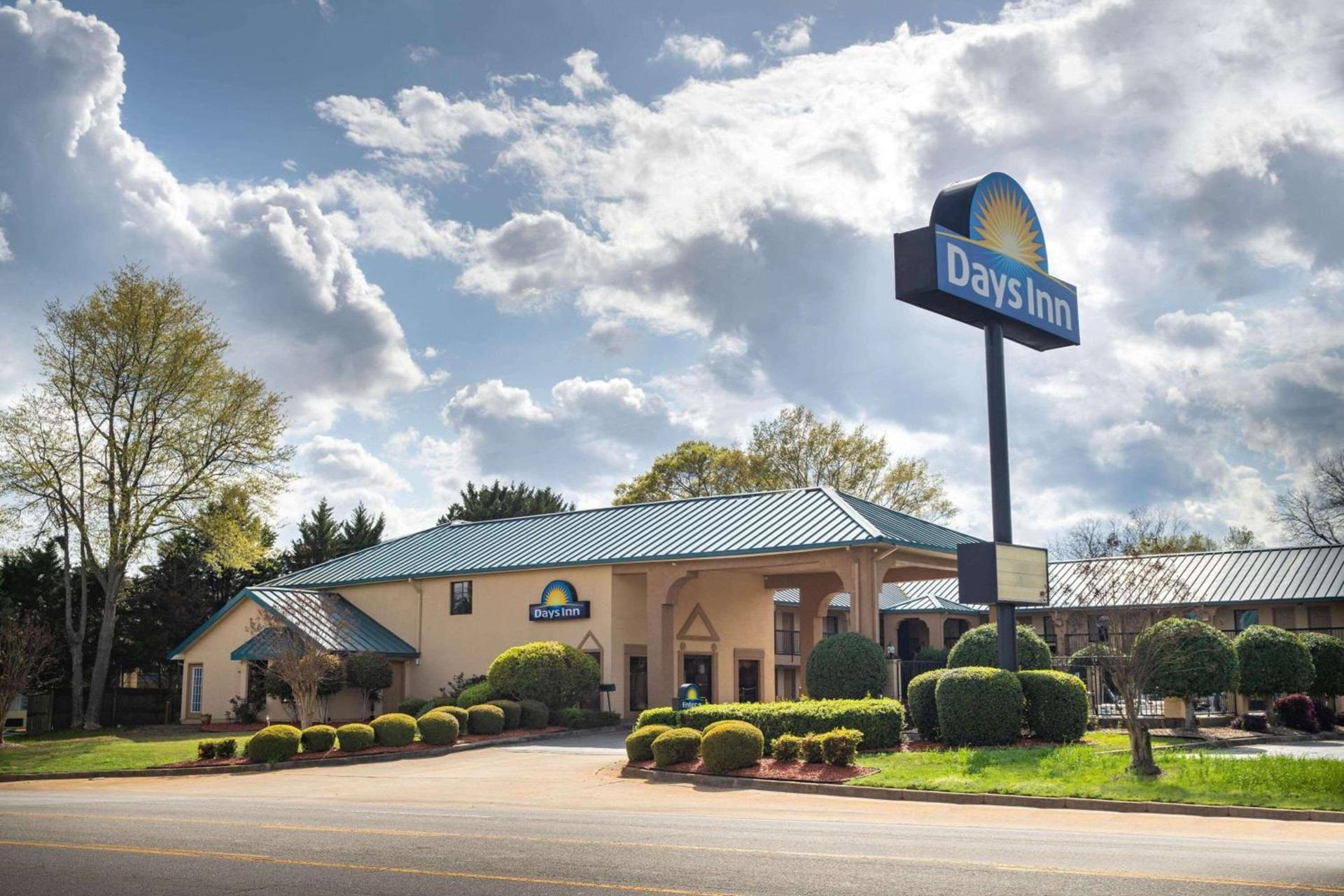 Days Inn by Wyndham Thomaston photo 1