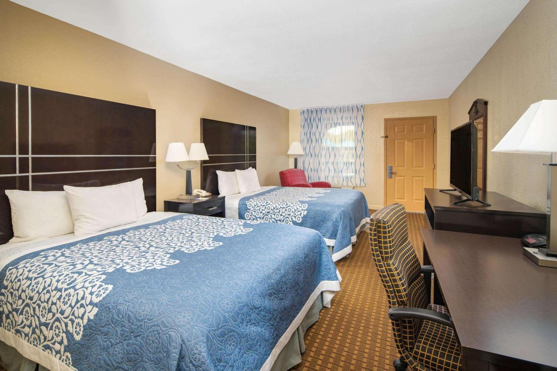 Days Inn by Wyndham Thomaston photo 12