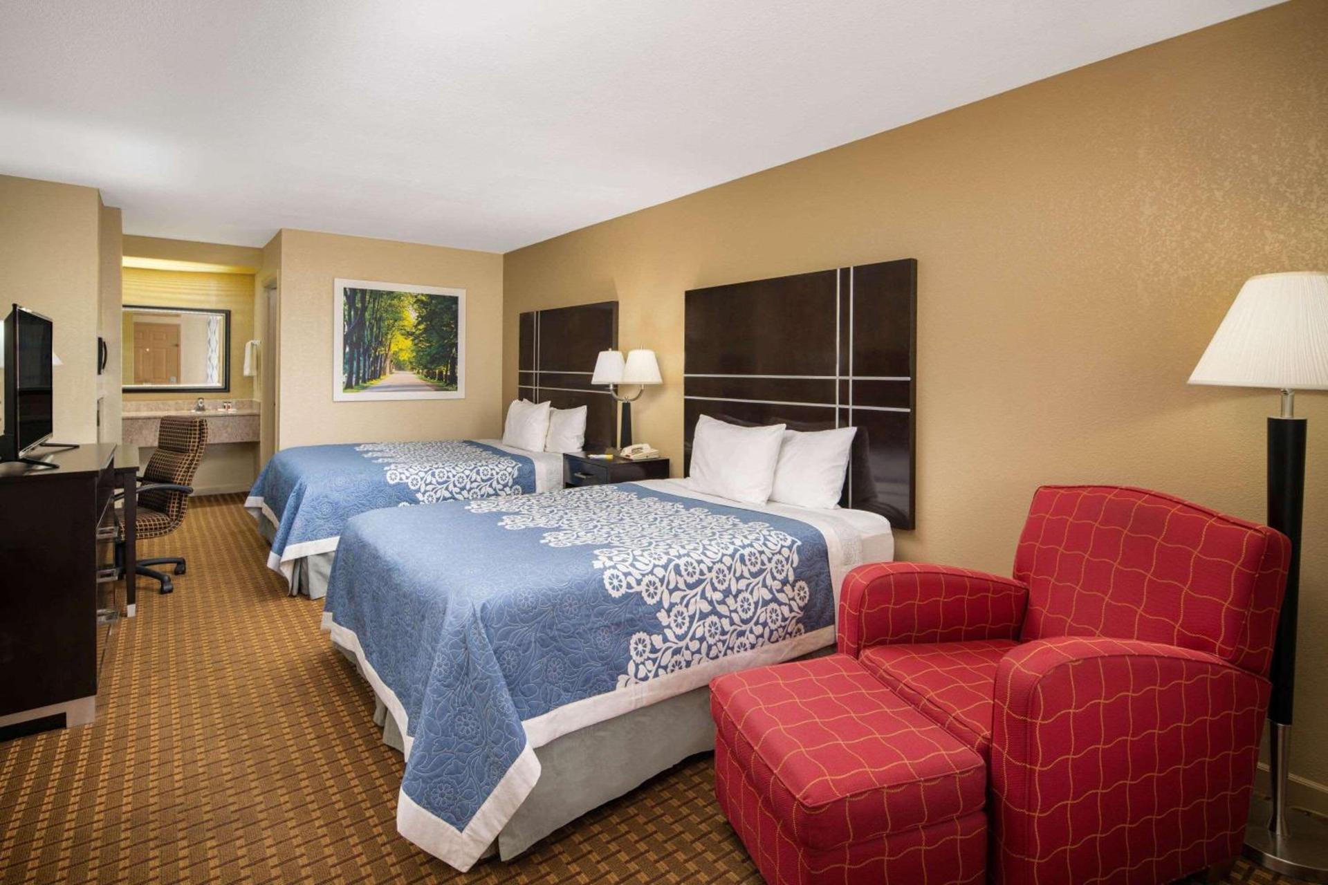 Days Inn by Wyndham Thomaston photo 13