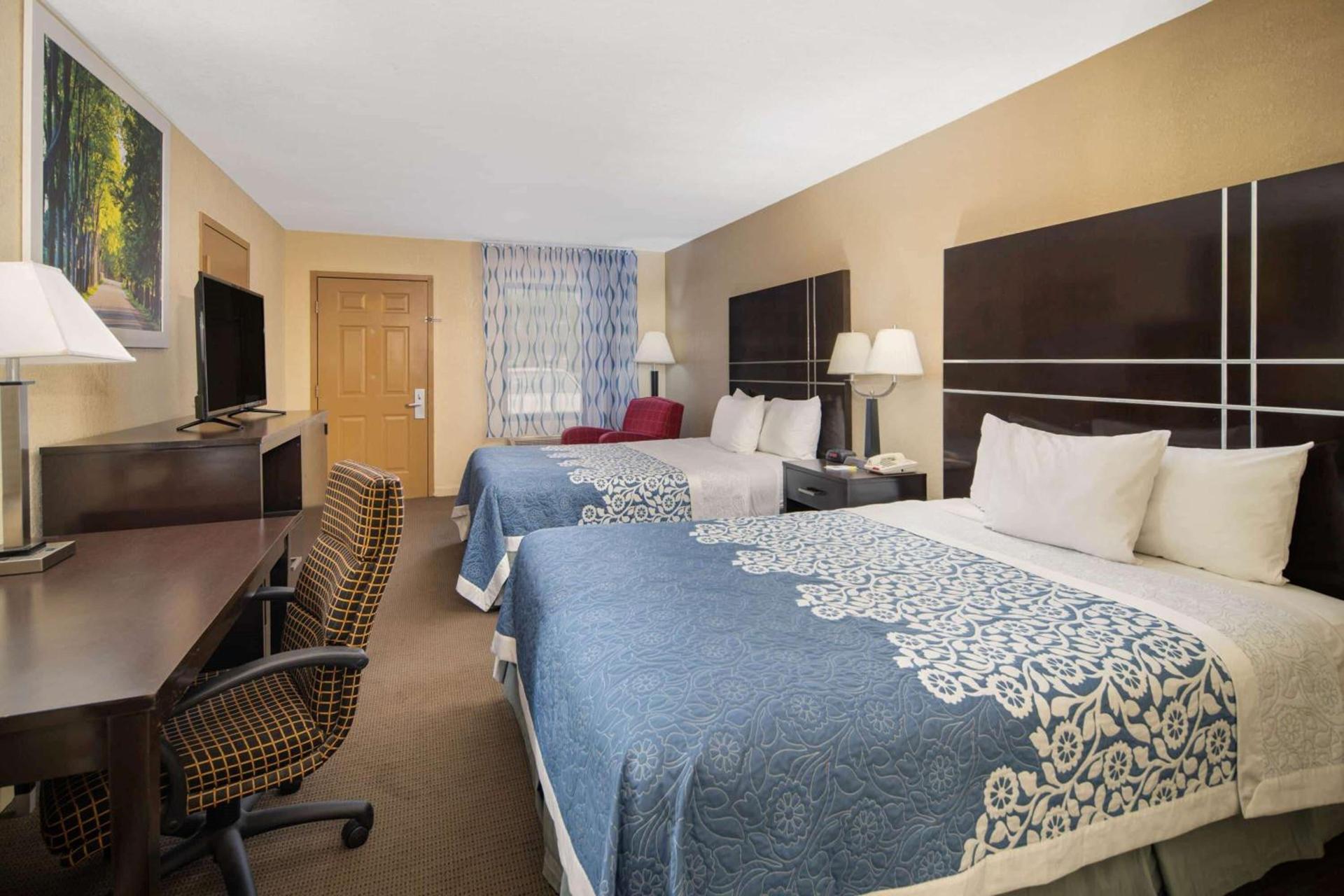 Days Inn by Wyndham Thomaston photo 17