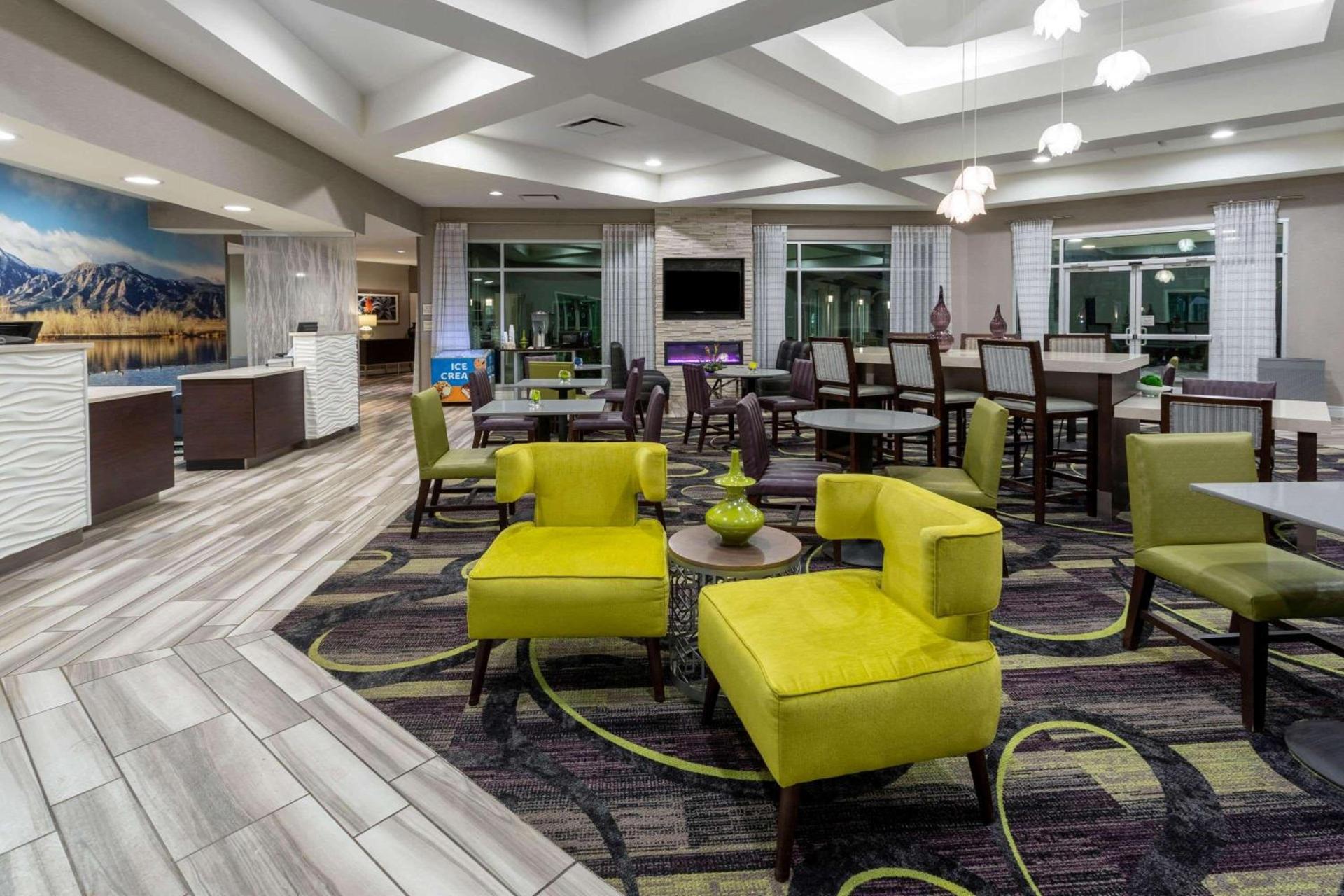 La Quinta by Wyndham Denver Boulder - Louisville photo 2