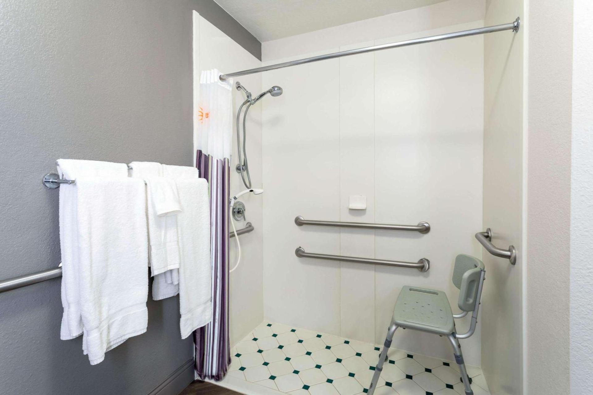 La Quinta by Wyndham Denver Boulder - Louisville photo 21