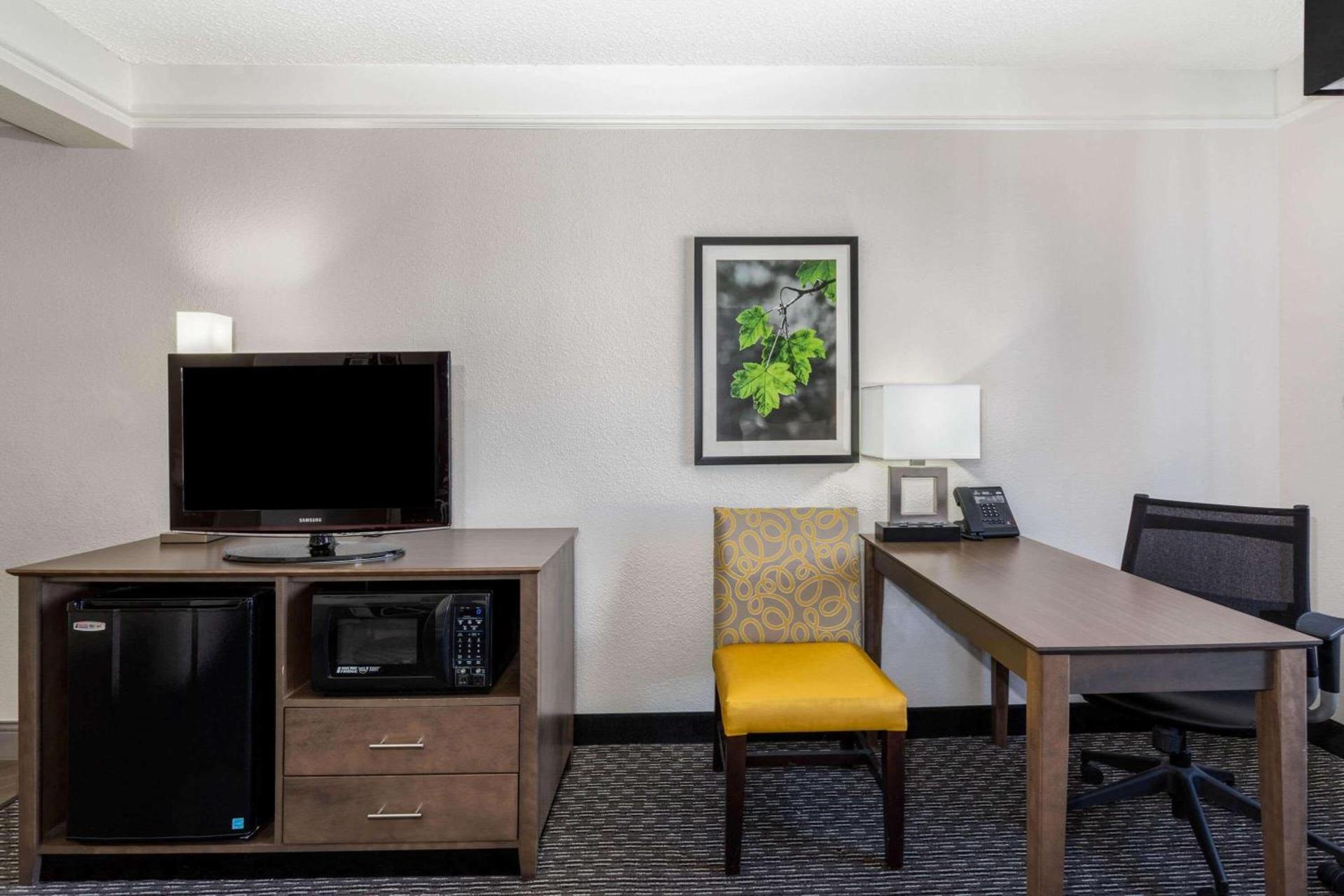 La Quinta by Wyndham Denver Boulder - Louisville photo 12