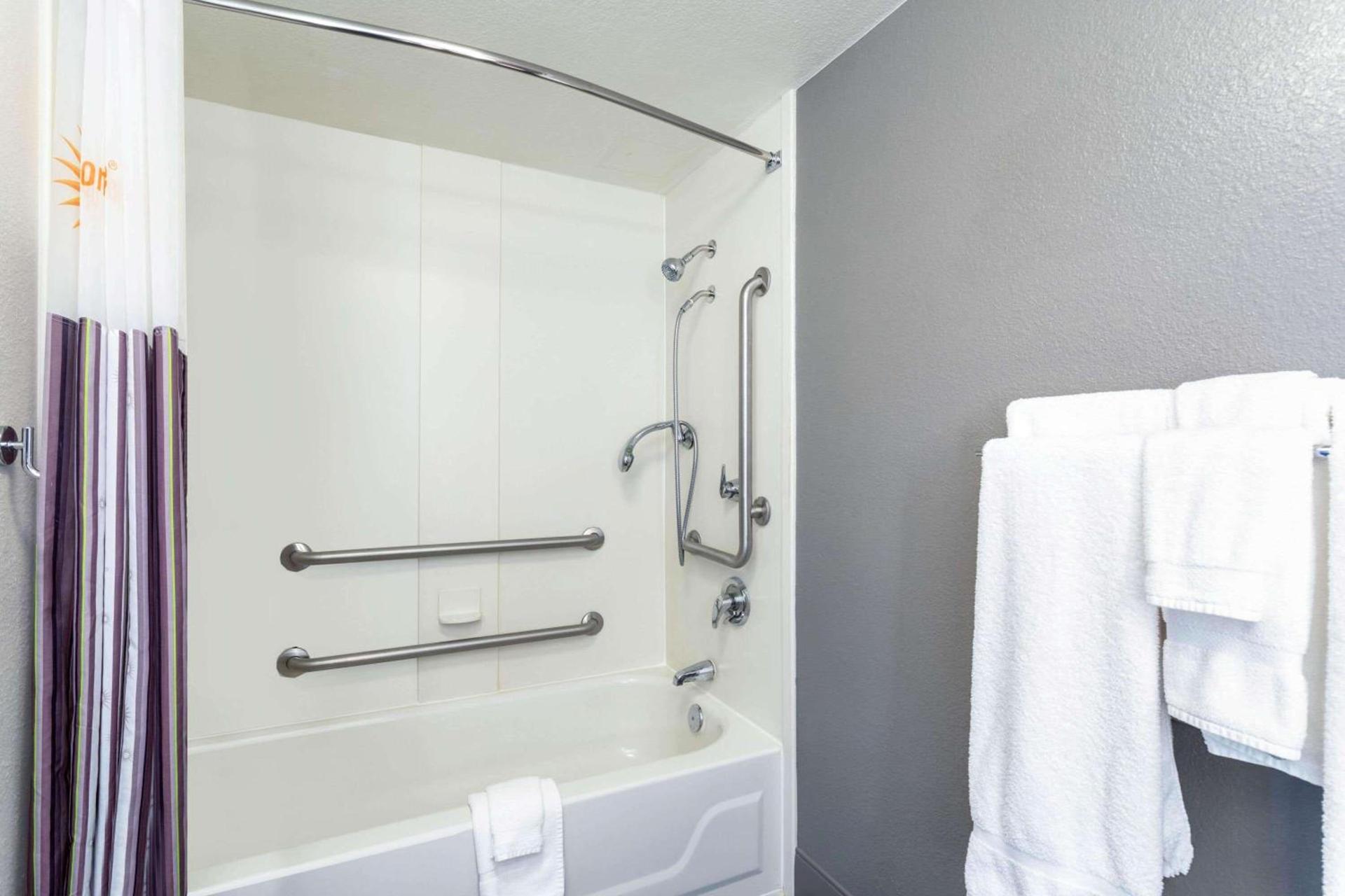 La Quinta by Wyndham Denver Boulder - Louisville photo 20