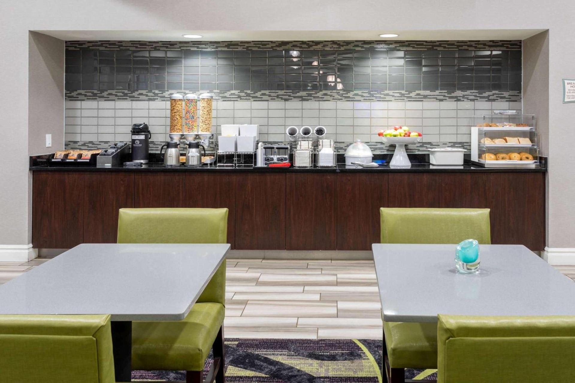 La Quinta by Wyndham Denver Boulder - Louisville photo 5