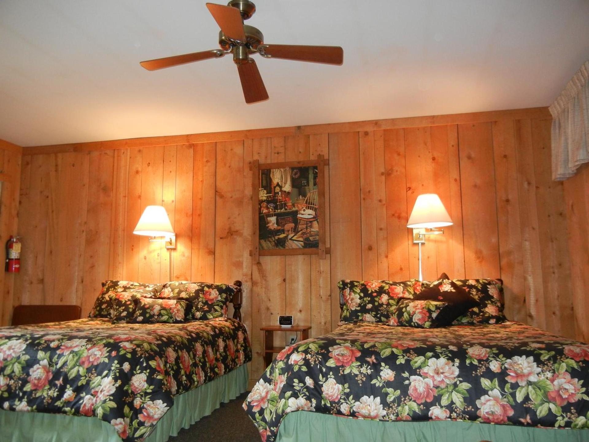 Homestead Lodging photo 4
