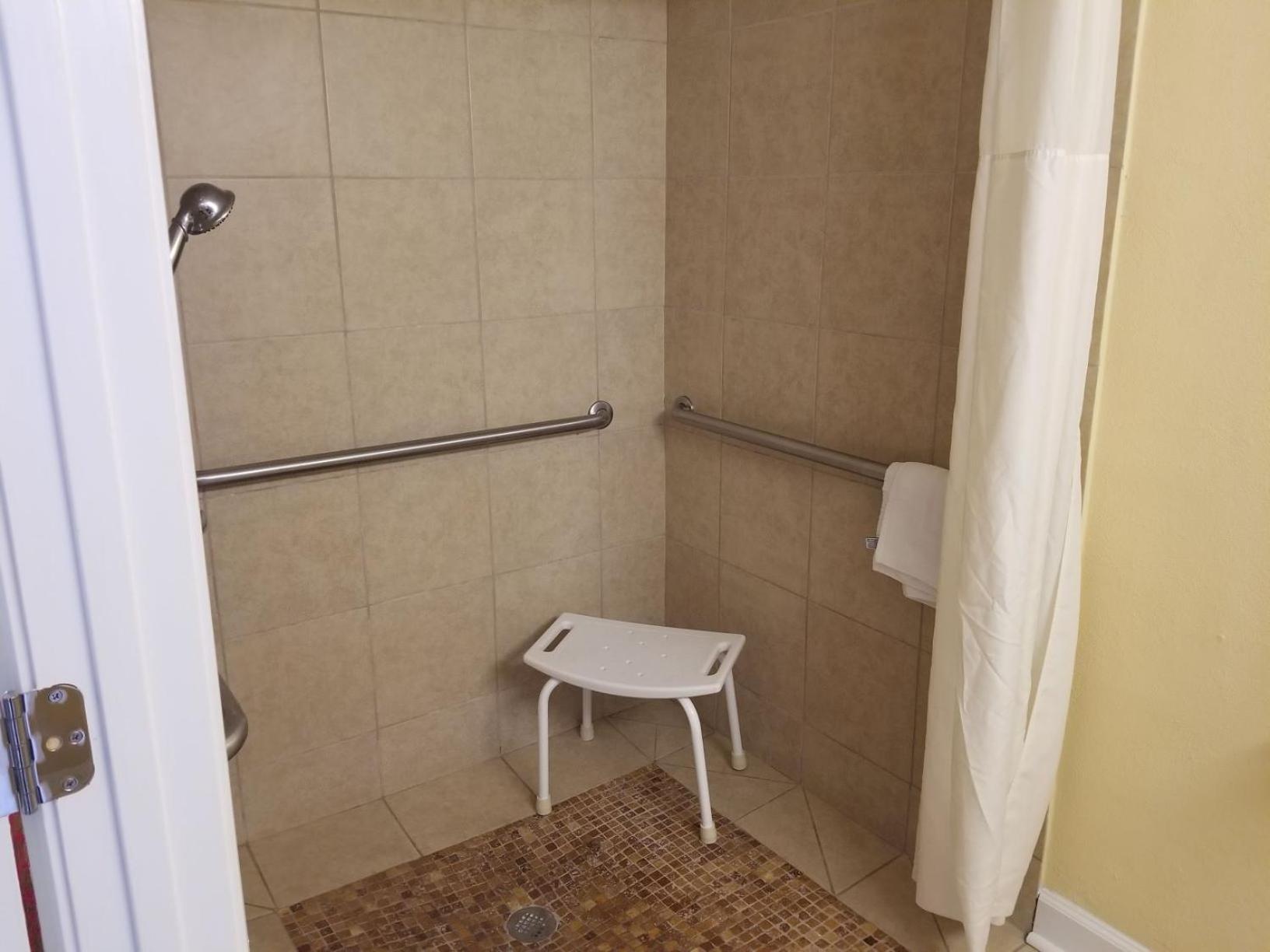 Best Western Ocean Sands Beach Resort photo 6