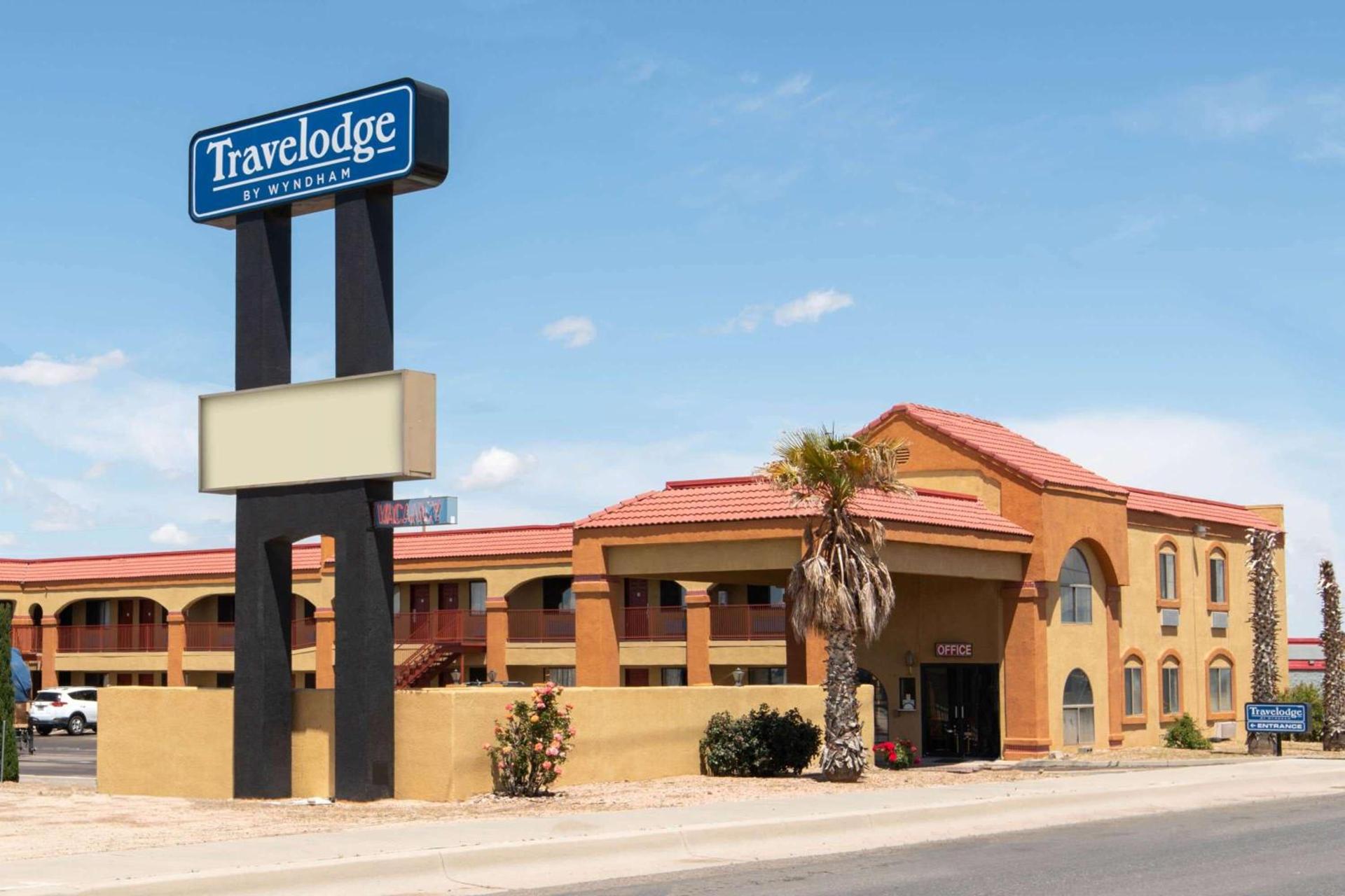 Travelodge by Wyndham Kingman photo 15