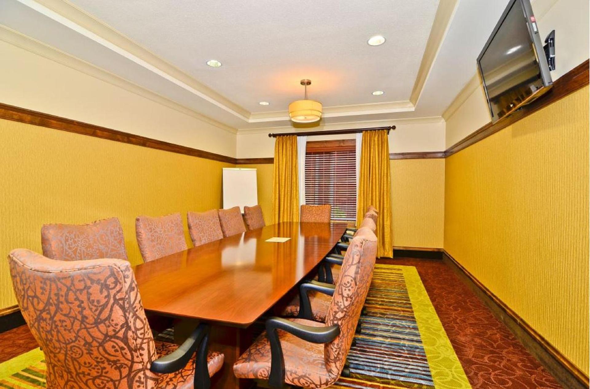 Hawthorn Extended Stay by Wyndham Dickinson photo 73