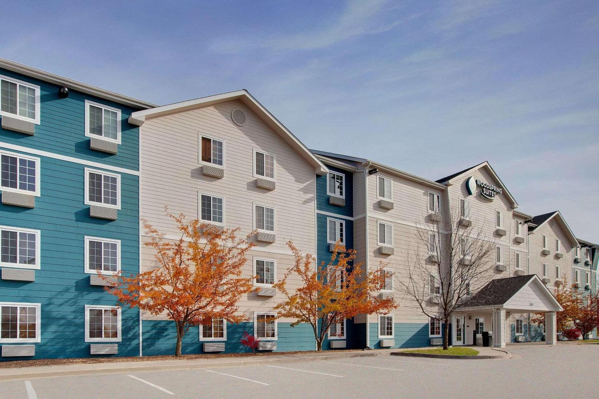 WoodSpring Suites Council Bluffs photo 2