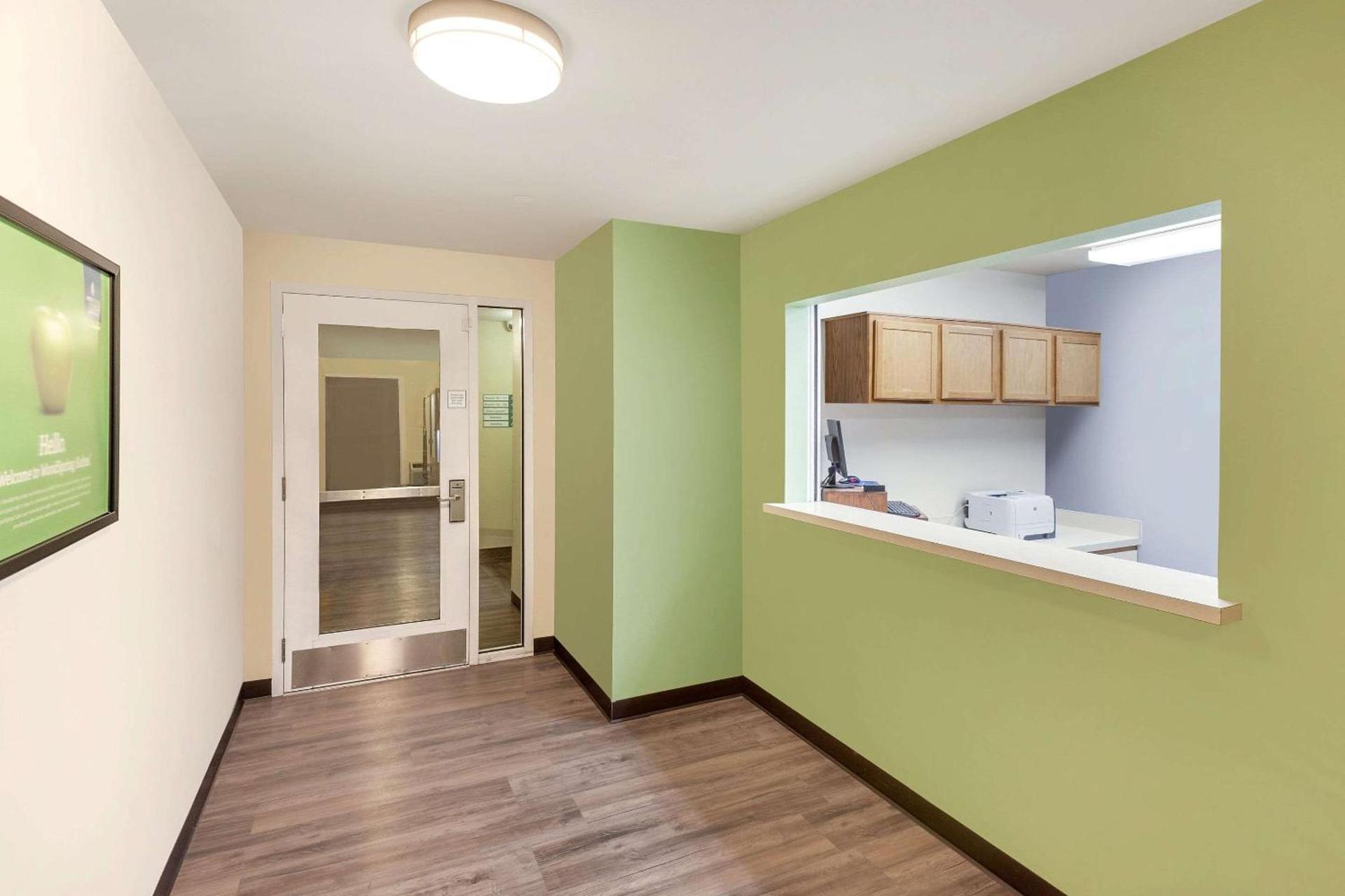 WoodSpring Suites Council Bluffs photo 5