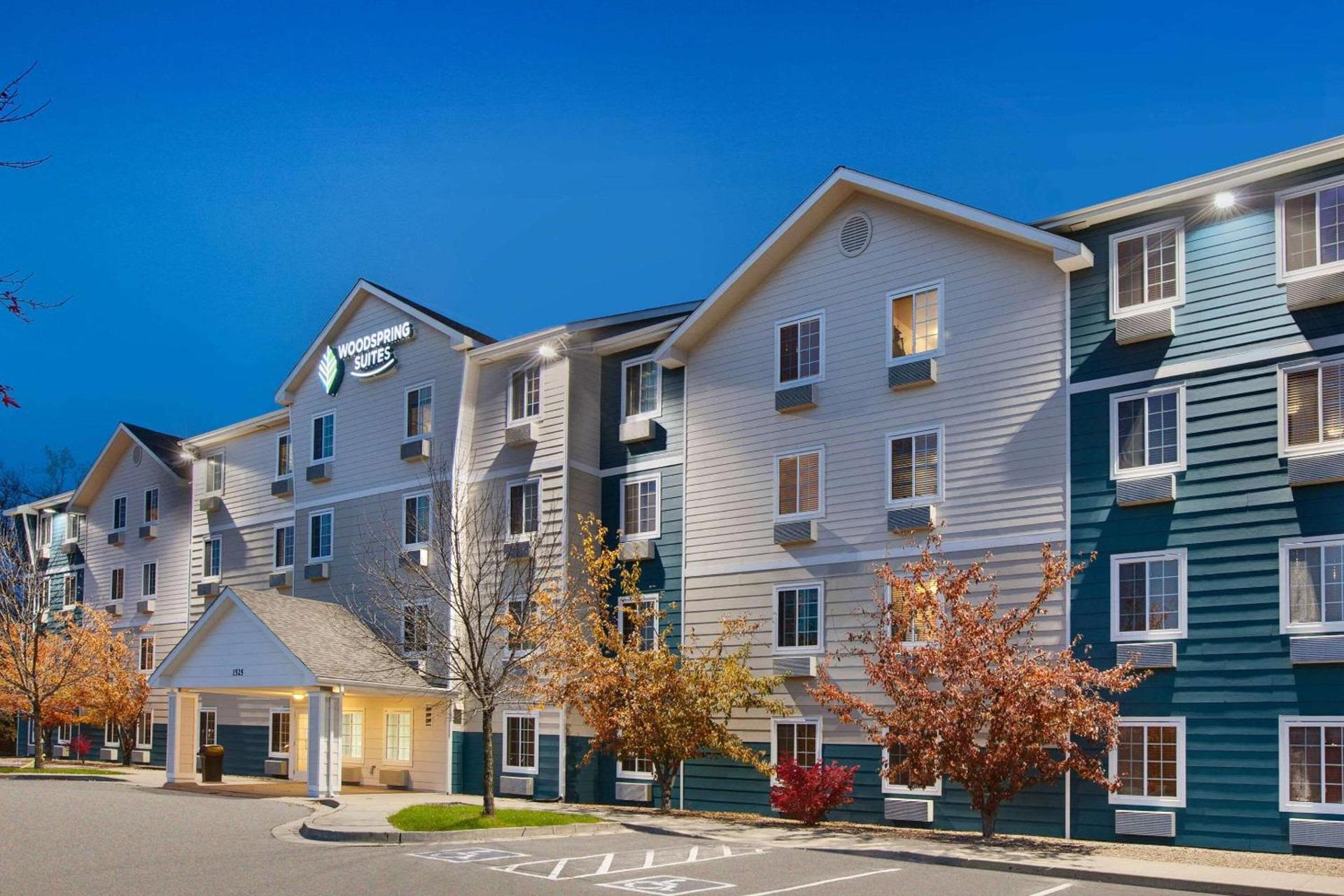 WoodSpring Suites Council Bluffs photo 4